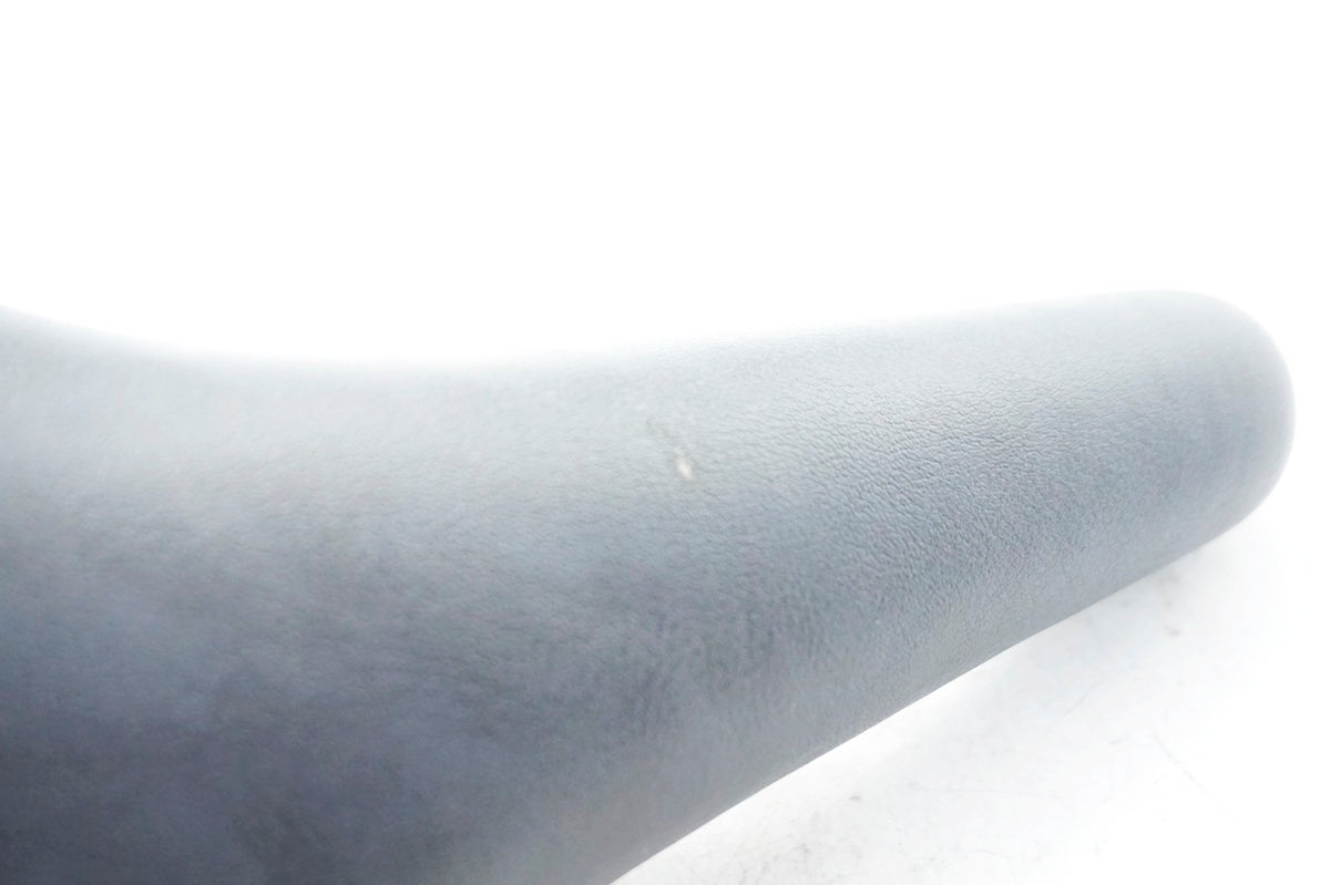 VELO 「ベロ」 サドル / 大阪門真店