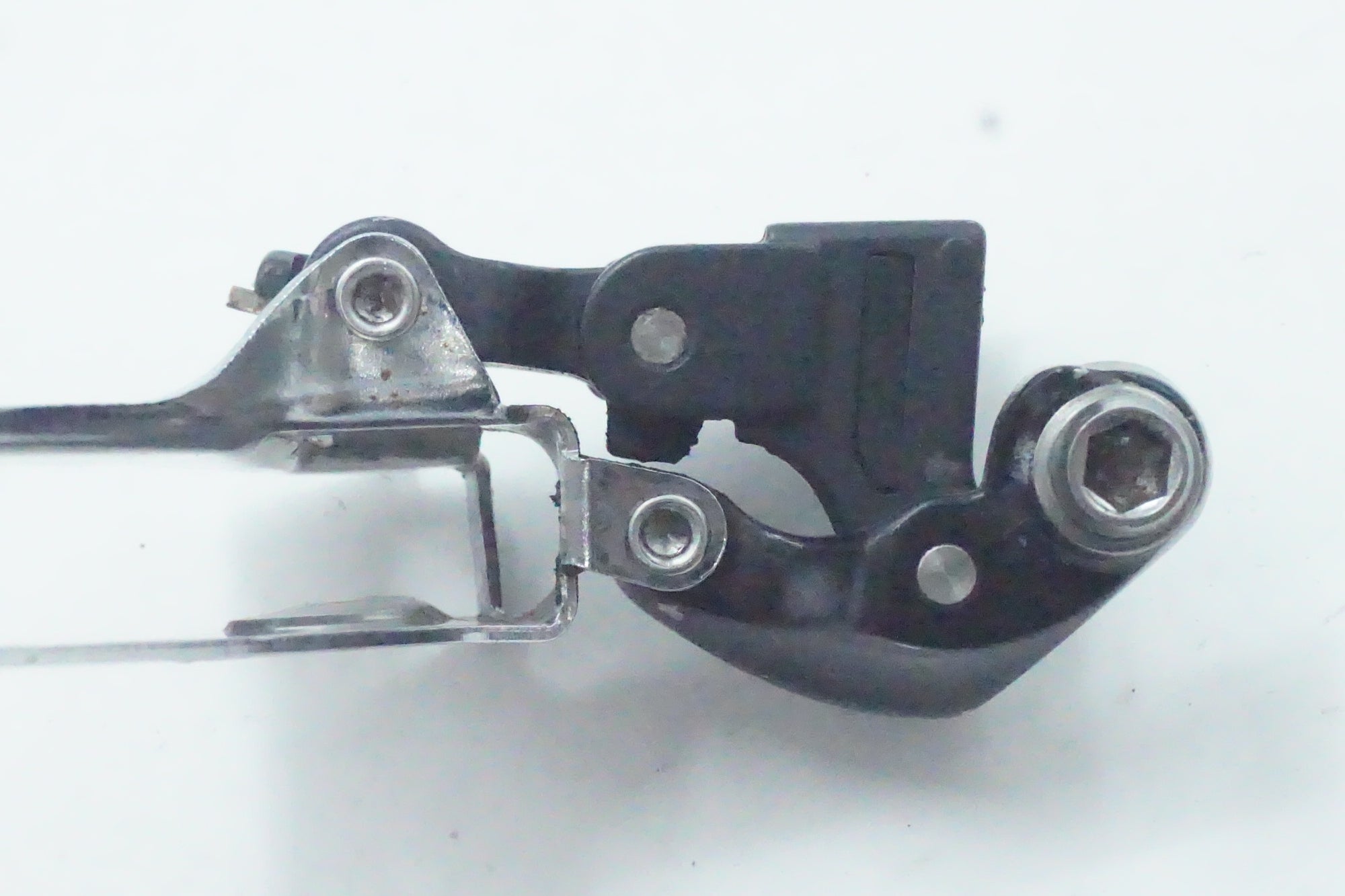 SHIMANO「シマノ」 105 FD-5700 フロントディレイラー/ 京都西院