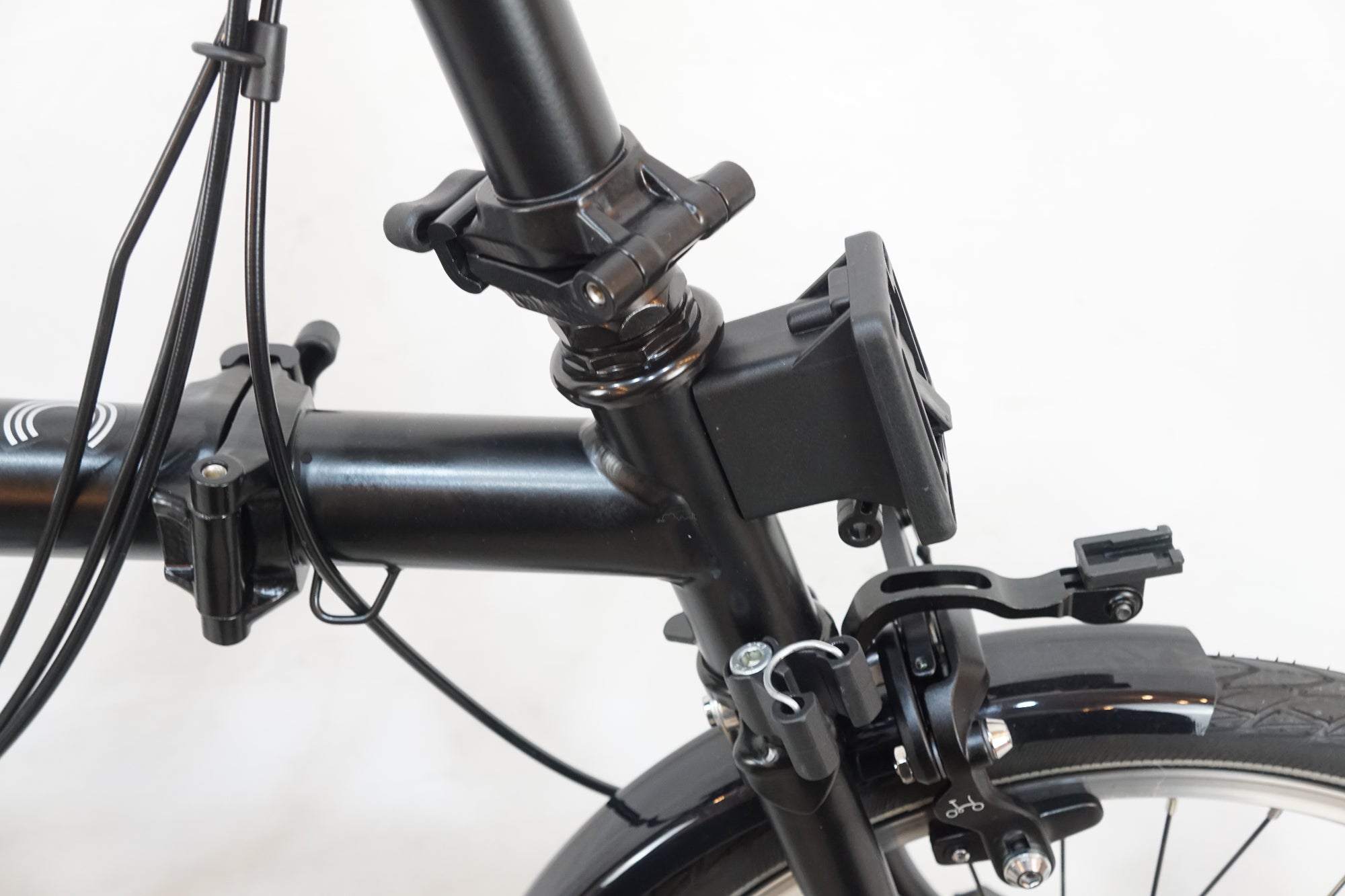 BROMPTON 「ブロンプトン」 CLINE EXPLORE WITH RACK MID BAR 2023年モデル 16インチ 折りたたみ自転車 / バイチャリ浦和ベース