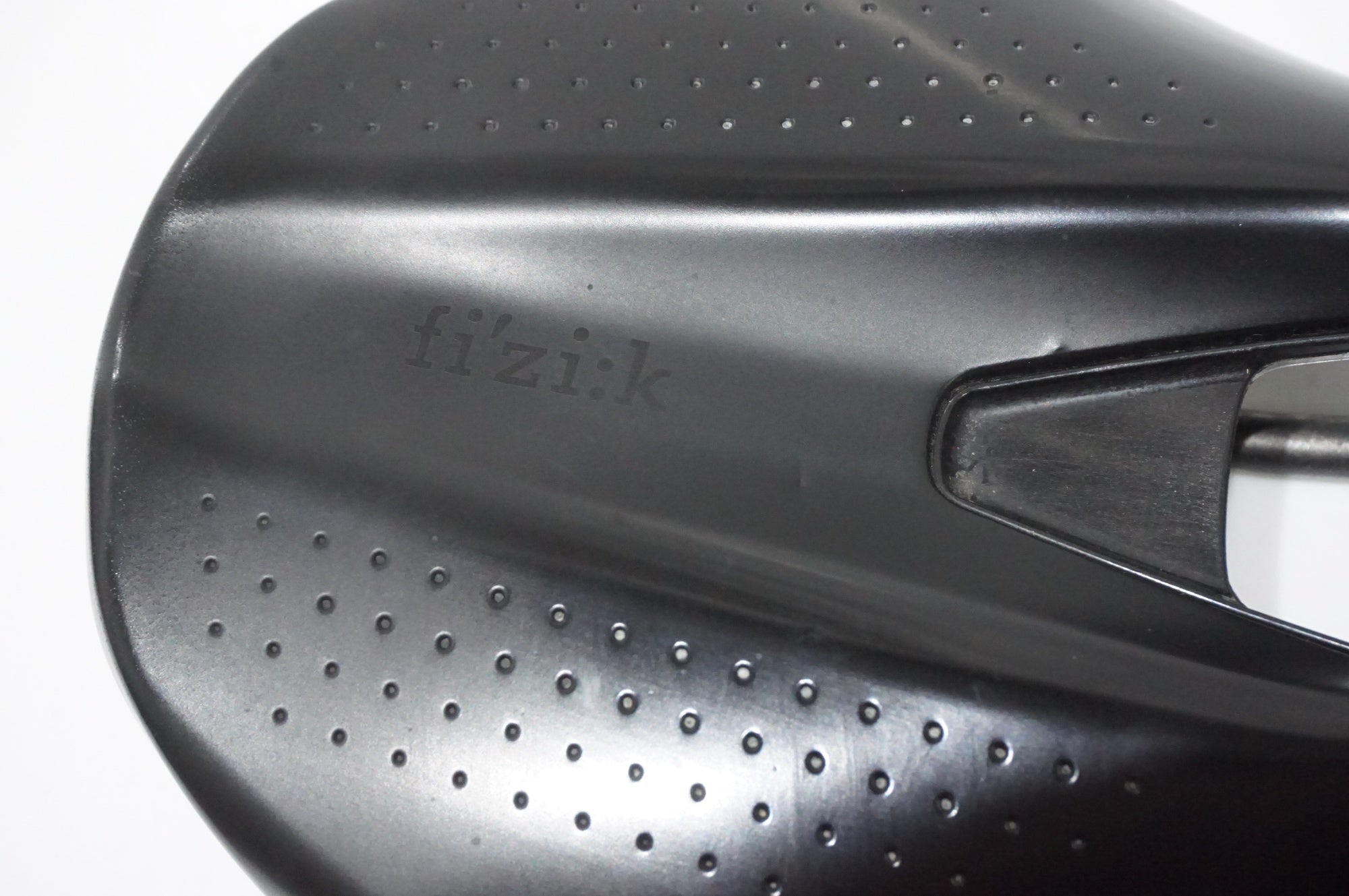 FIZIK 「フィジーク」 ARGO TEMPO R3 KIUM 150mm サドル / AKIBA店