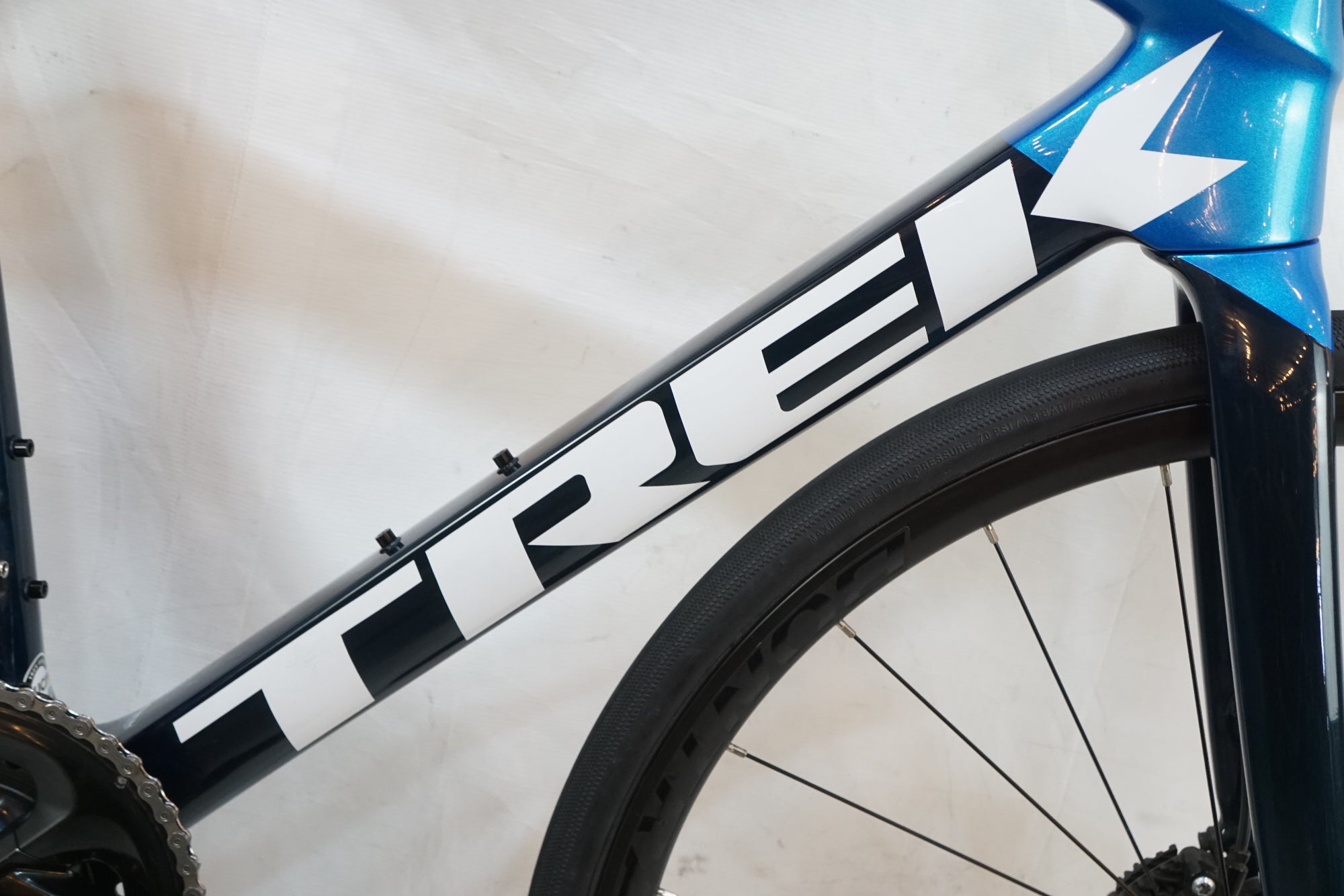 TREK 「トレック」 EMONDA SL5 DISC 2022年モデル ロードバイク