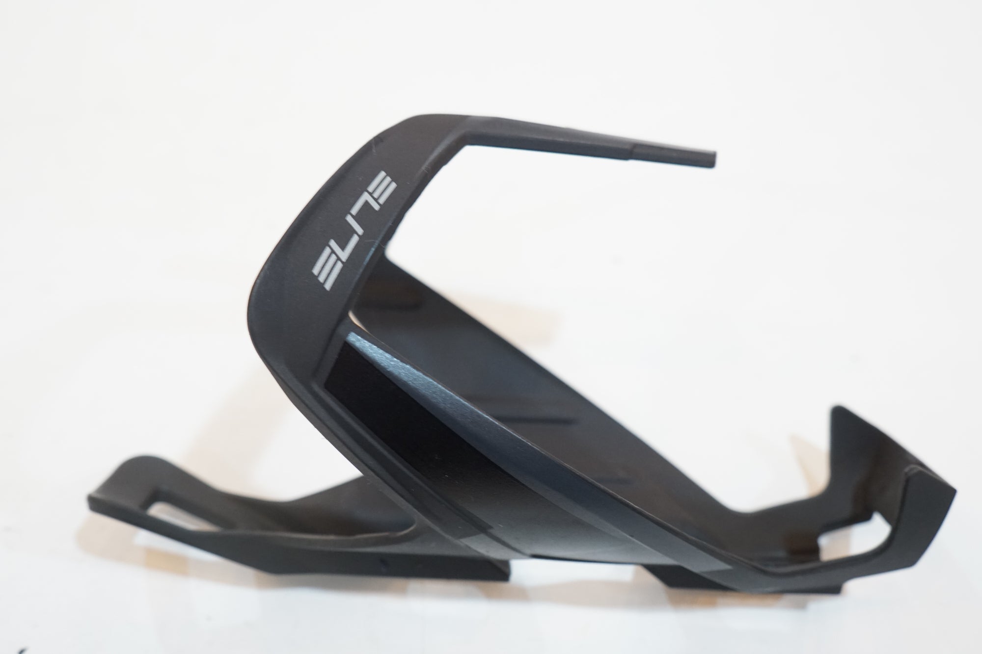 ELITE 「エリート」 VICO CARBON ボトルケージセット / バイチャリ浦和ベース