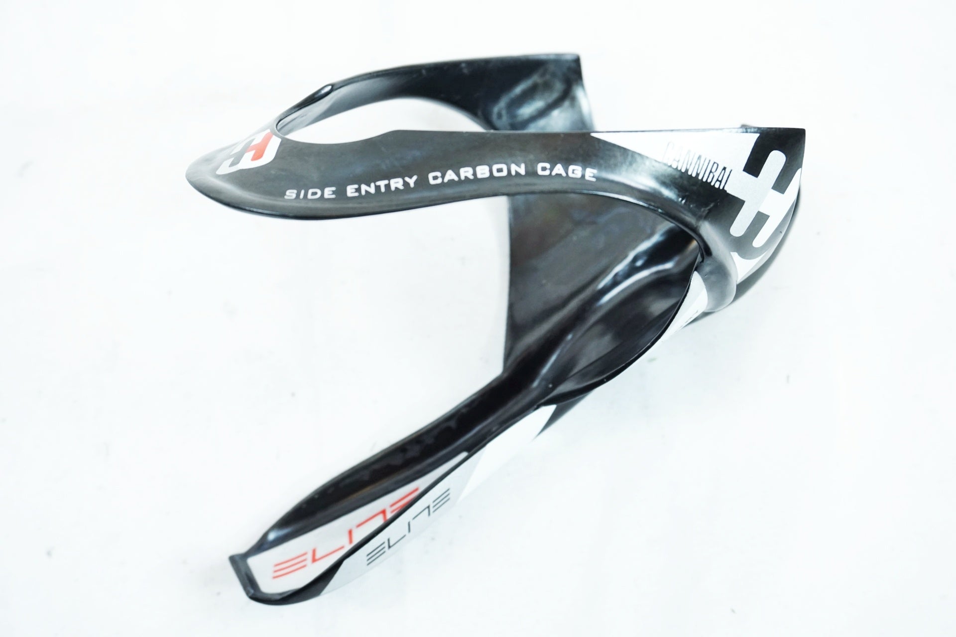 ELITE 「エリート」 CANNIBAL CARBON ボトルケージ / 有明ガーデン店