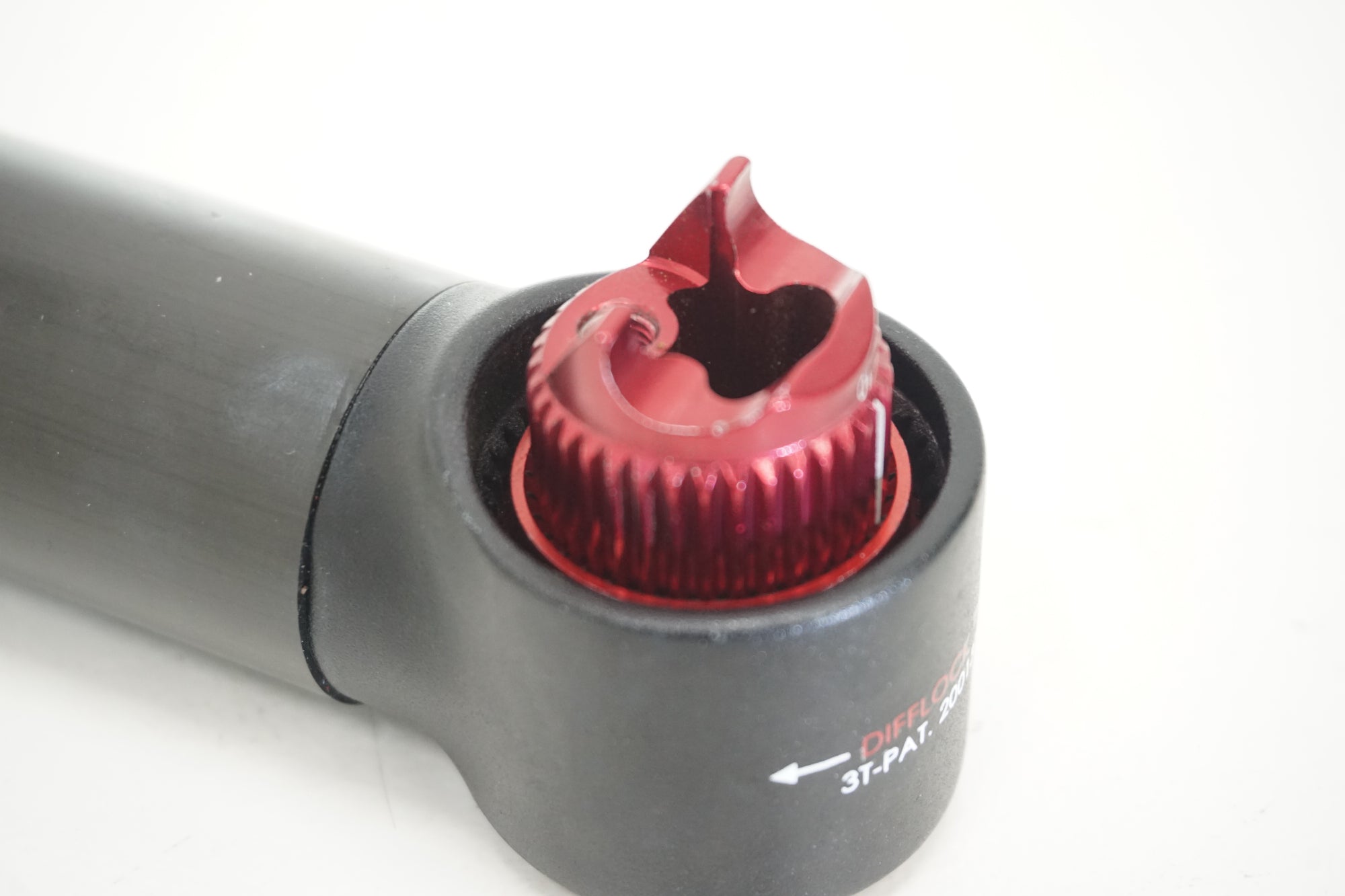 3T 「スリーティー」 φ31.6 350mm シートポスト / 京都八幡店