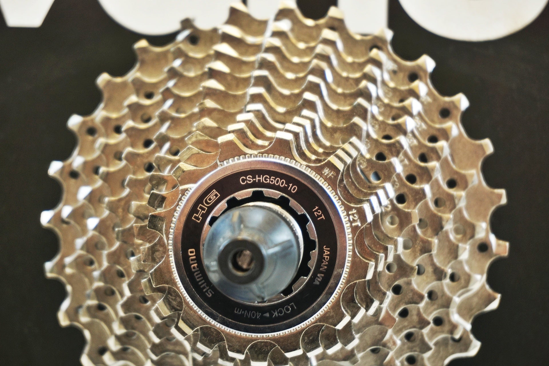 WAHOO 「ワフー」 KICKR V4 WF113 スマートトレーナー / 有明ガーデン店