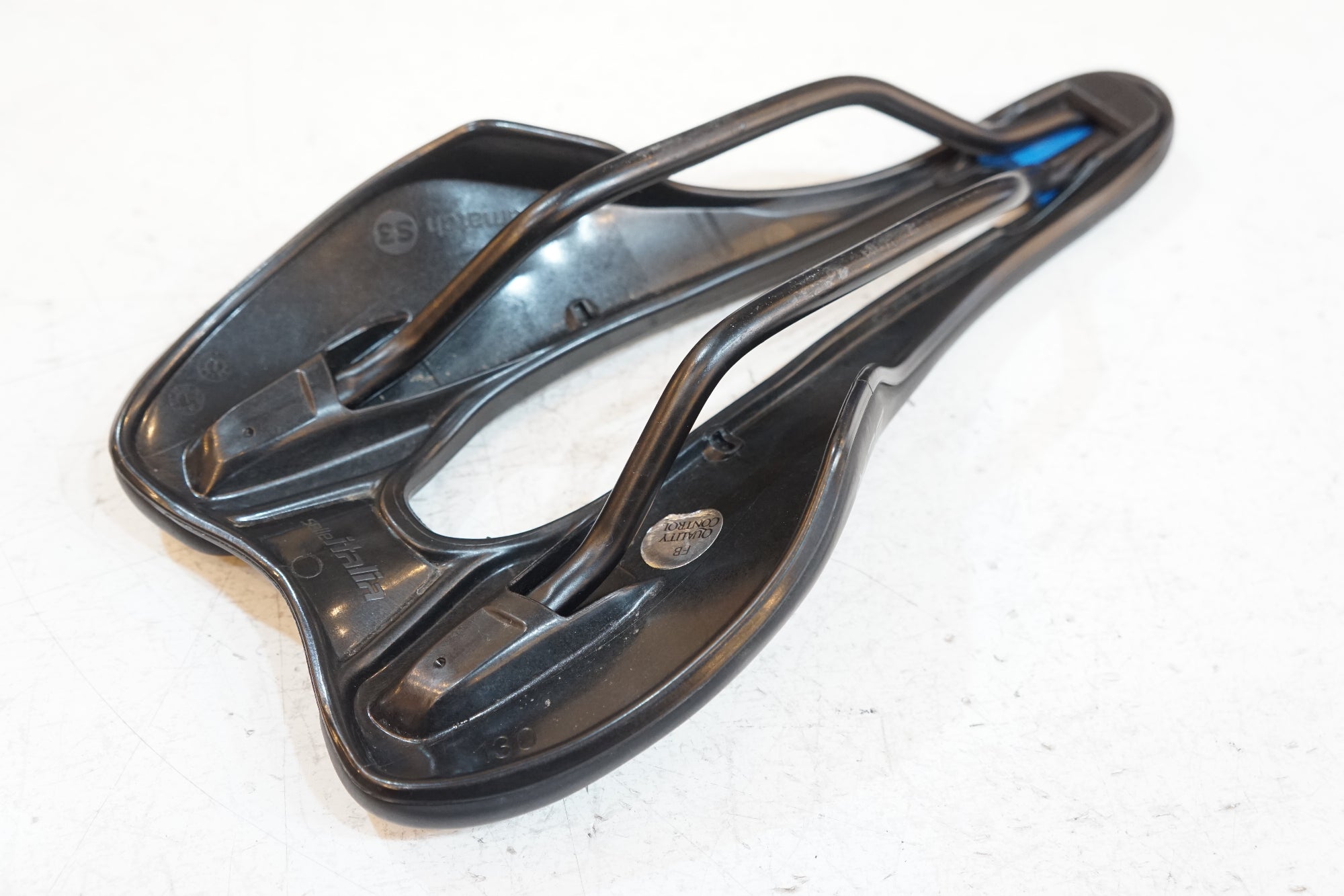 SELLE ITALIA 「セラ イタリア」 SLR サドル / バイチャリ浦和ベース