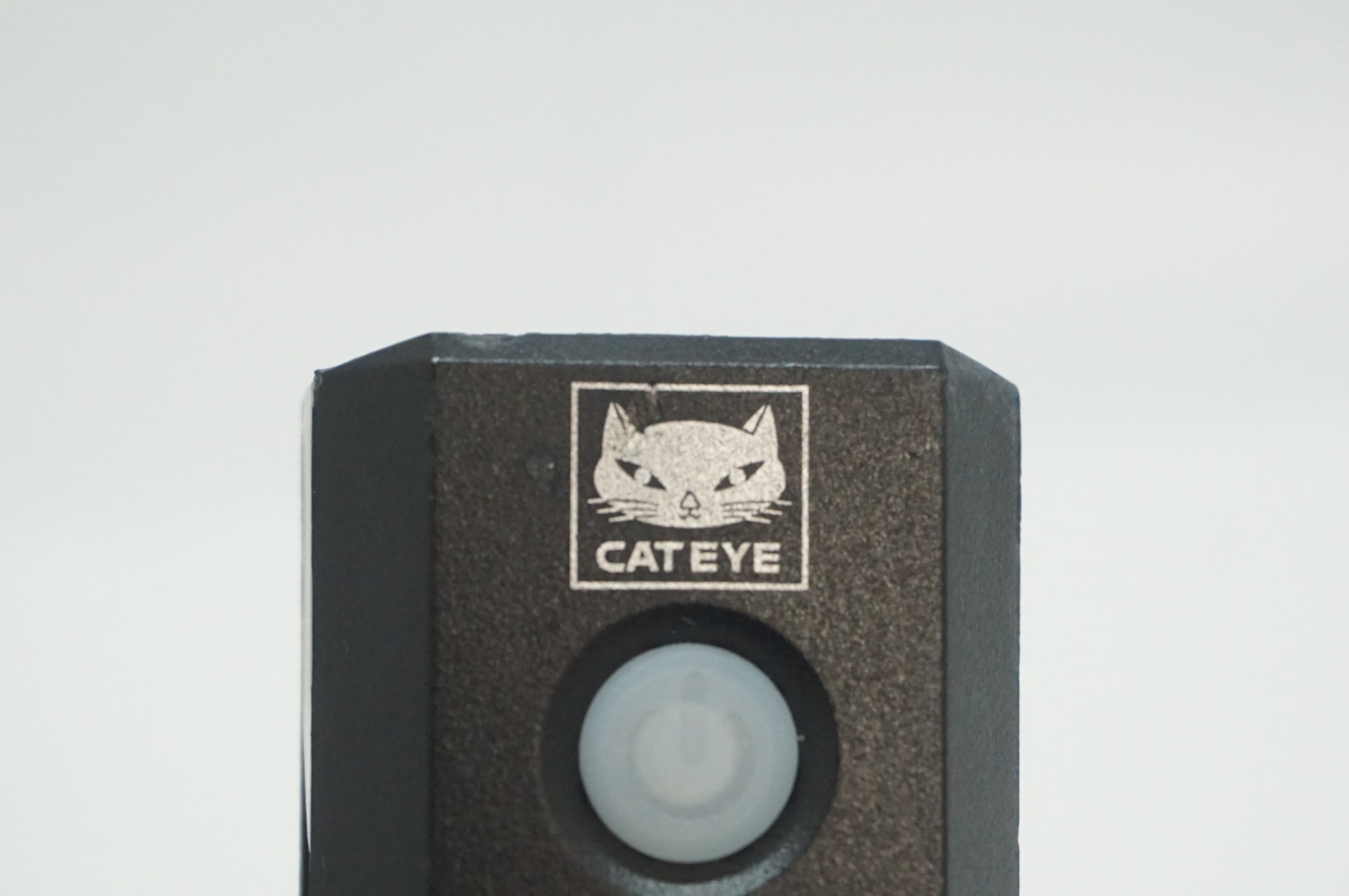 CATEYE 「キャットアイ」 AMPP300 フロントライト / 福岡アイランドシティ店