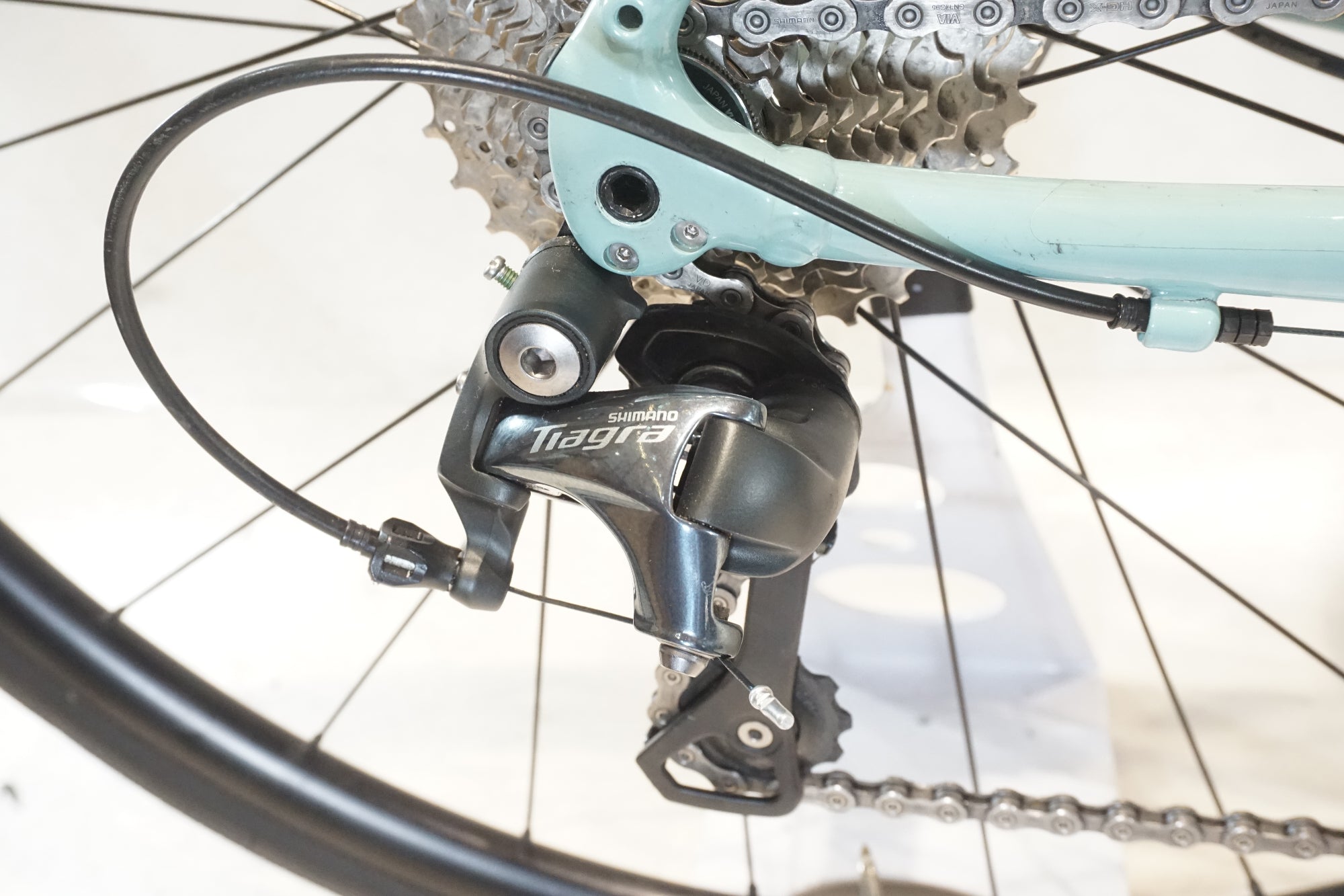 TREK 「トレック」 DOMANE AL4 DISC 2023年モデル ロードバイク / 横浜