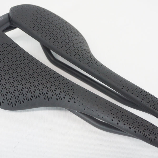 TREK 「トレック」 AEOLUS RSL AIRLOOM サドル / 阪急塚口店