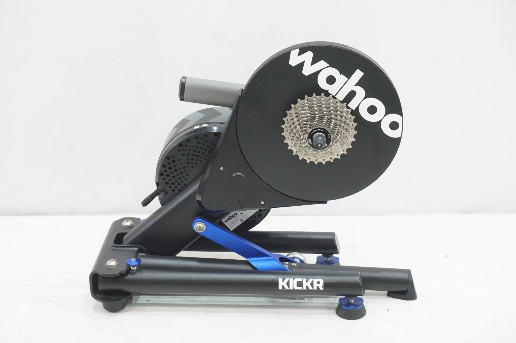 WAHOO 「ワフー」 KICKR V4 スマートトレーナー / 大宮店