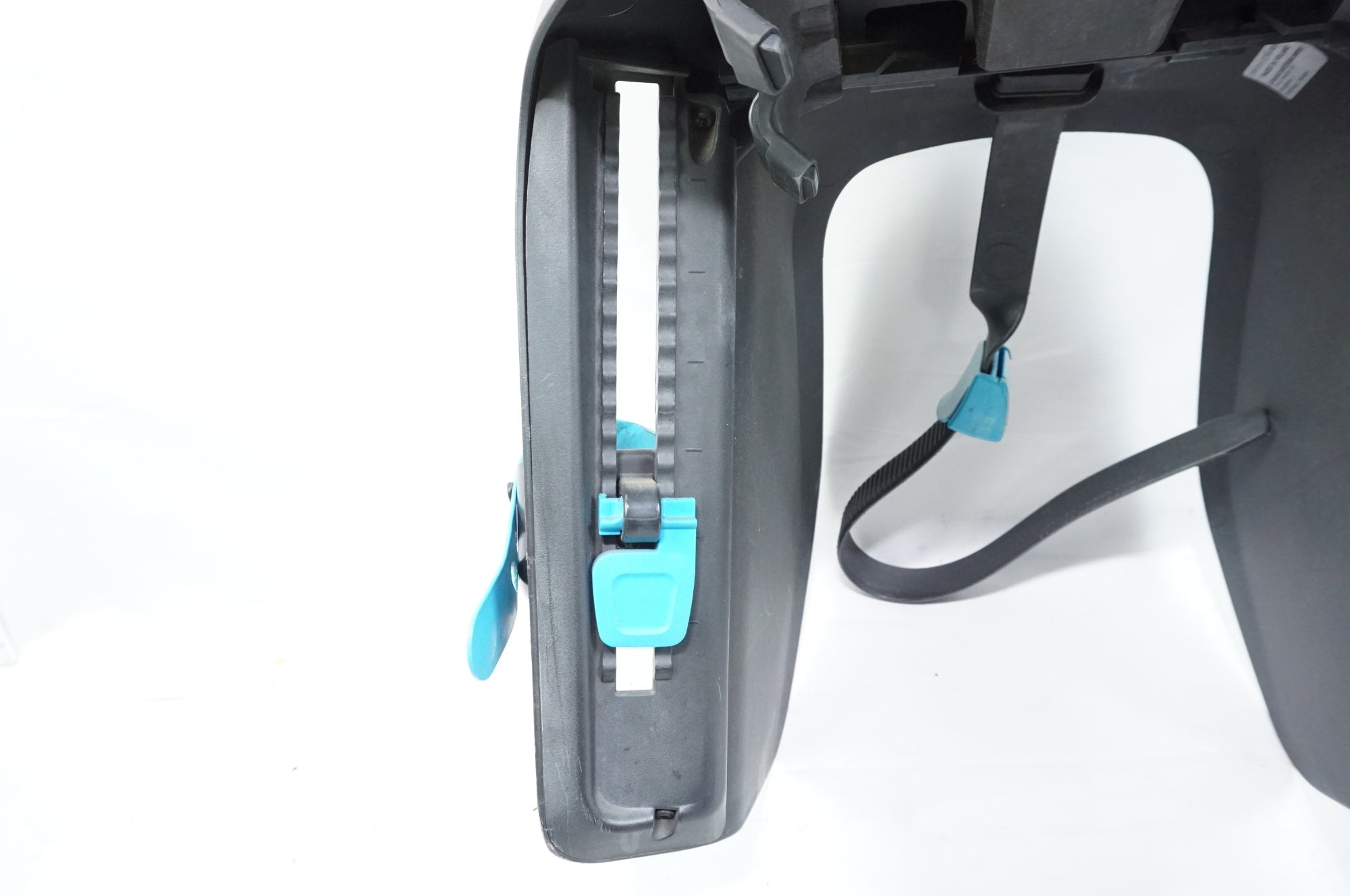 THULE 「スーリー」 YEPP NEXXT MAXI チャイルドシート / 中目黒店