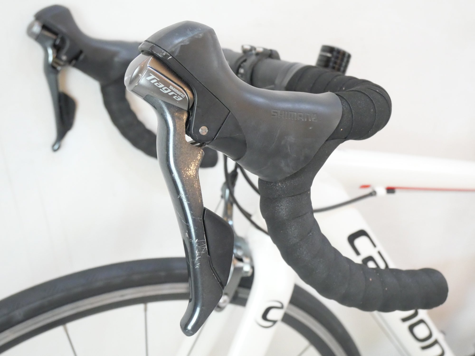 キャノンデール　CAAD　Optimo tiagra 2018年　空気入れ付属 CANNONDALE 「キャノンデール」 CAAD OPTIMO TIAGRA 2018年