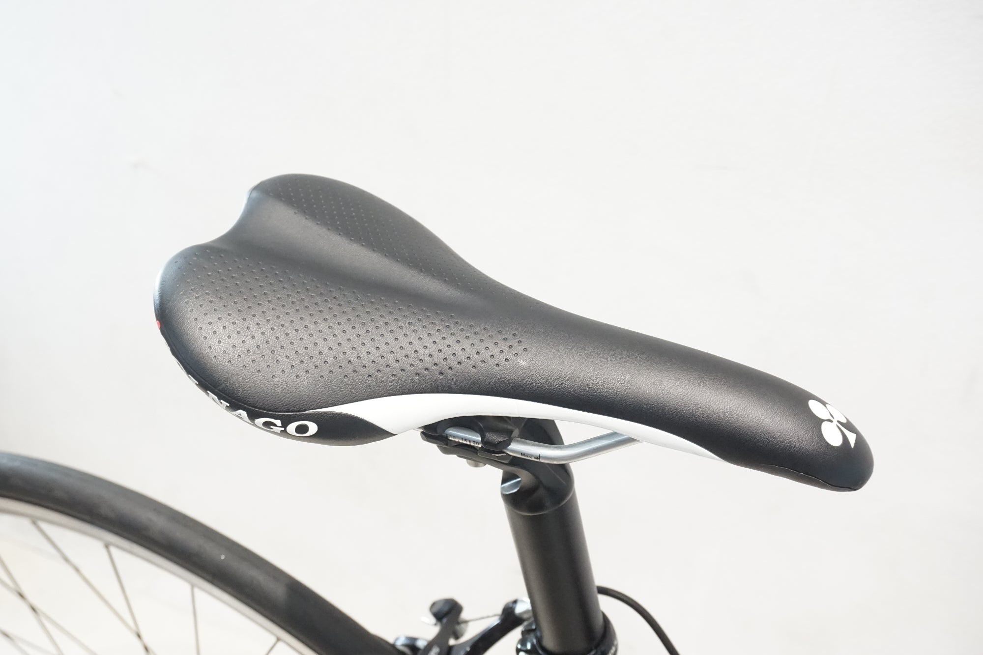 COLNAGO 「コルナゴ」 MONDO SORA 2016年モデル ロードバイク / 横浜