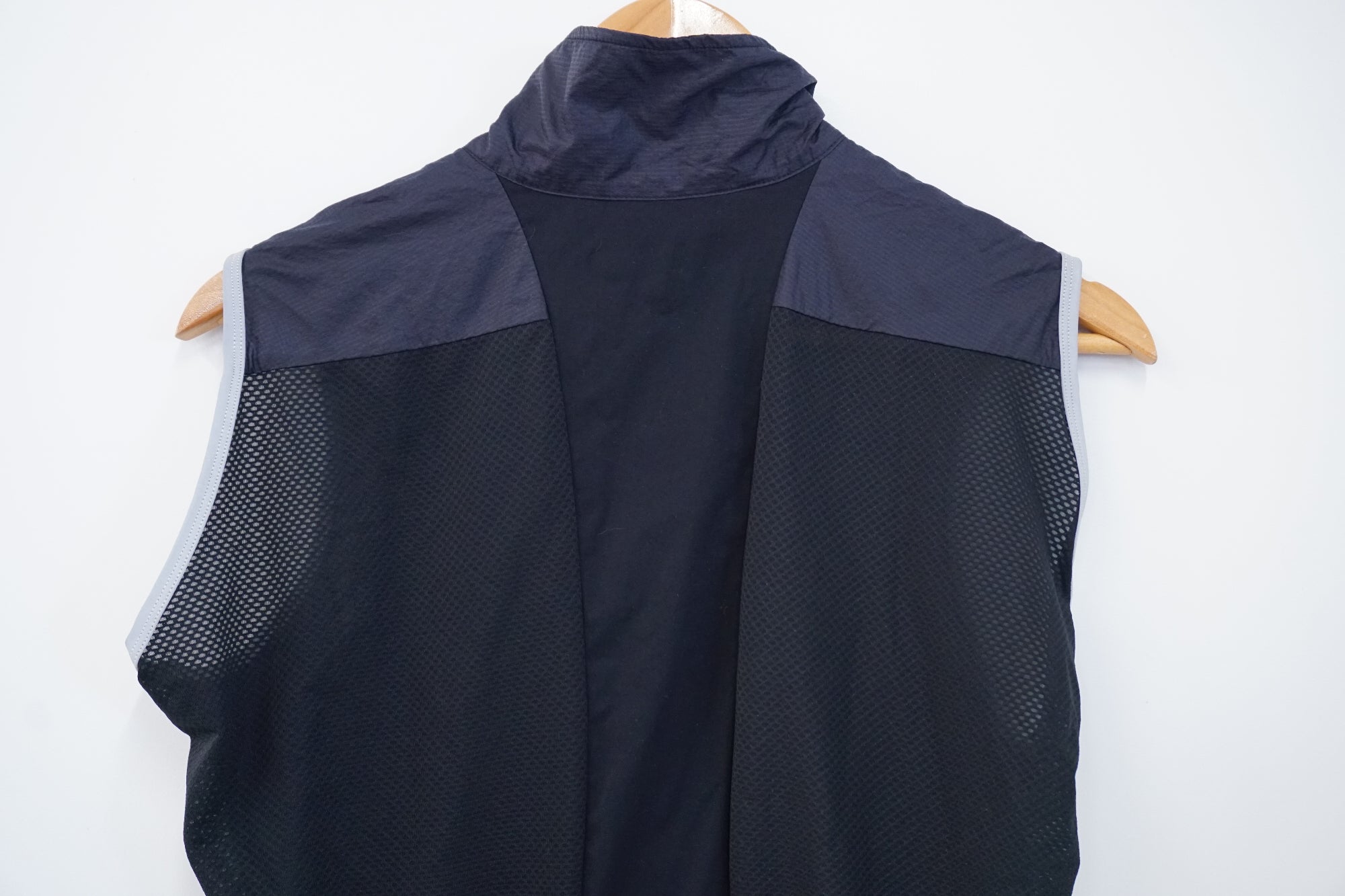 CASTELLI 「カステリ」 Mサイズ ベスト / 浜松店