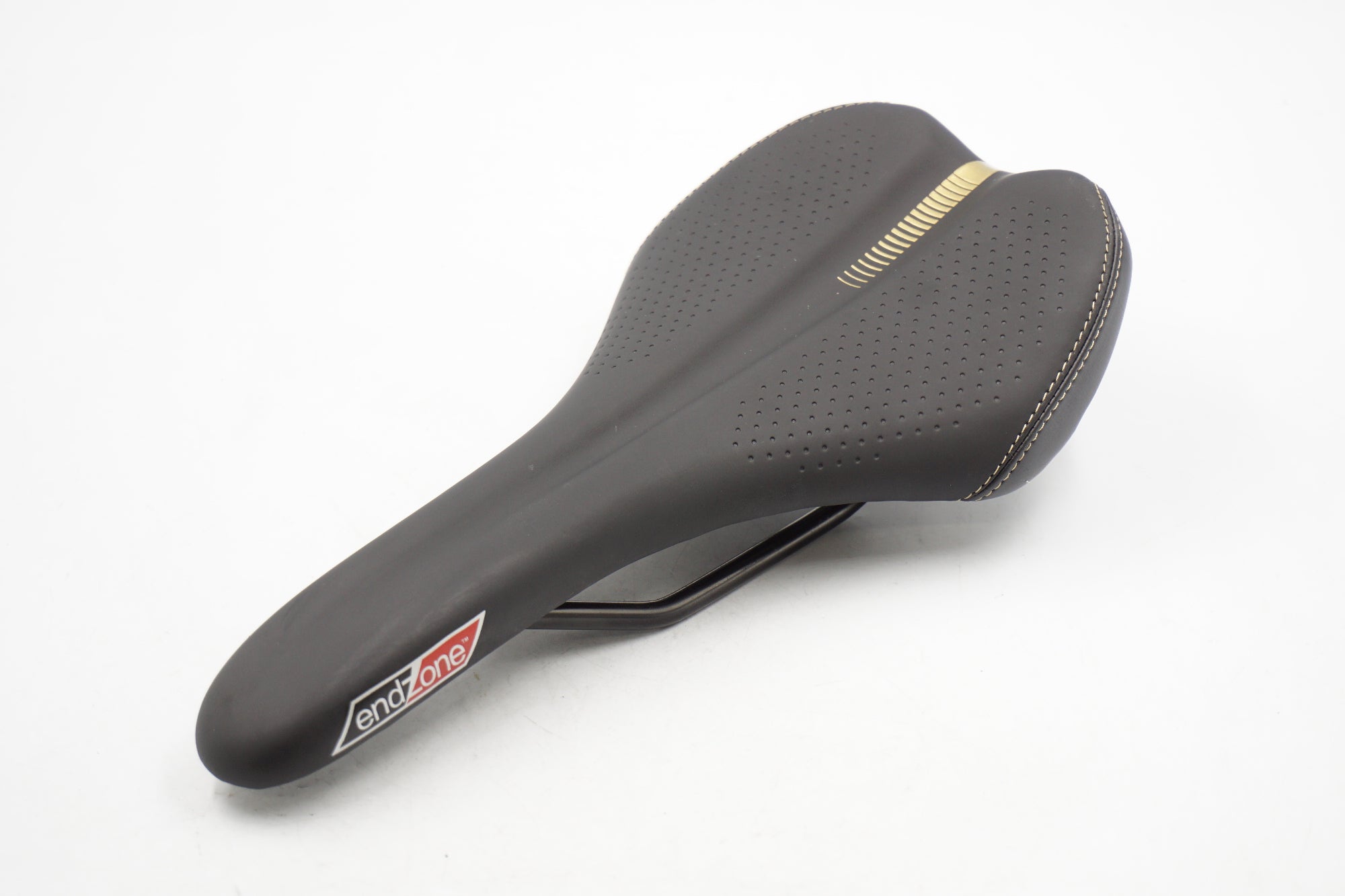 VELO 「ベロ」 endzone サドル / 奈良店