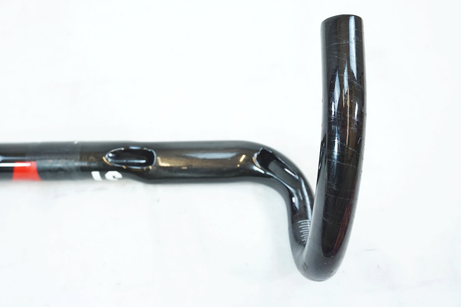 3T 「スリーティー」 ERGONOVA TEAM Φ31.8 400mm カーボンハンドル / 有明ガーデン店