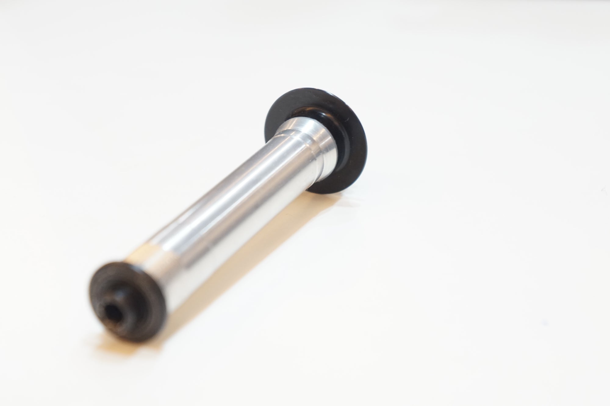 CAMPAGNOLO 「カンパニョーロ」 HURONT HAB AXLE ハブアクスル