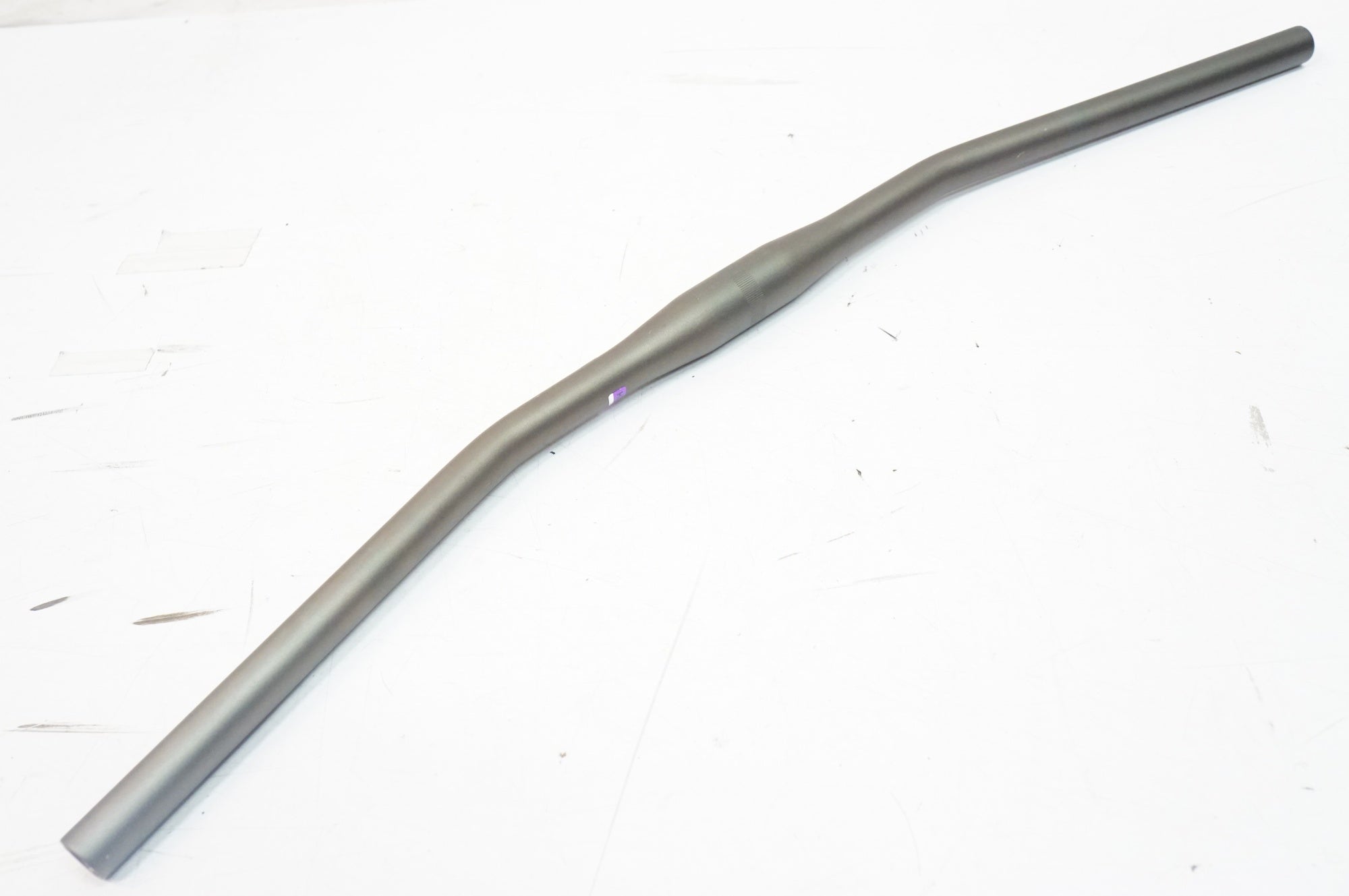 SIMWORKS BY NITTO 「シムワークス バイ ニットー」 LITTLE NICK STEALTH BAR SW02 SSB 750mm φ31.8 ハンドル / 熊谷本店