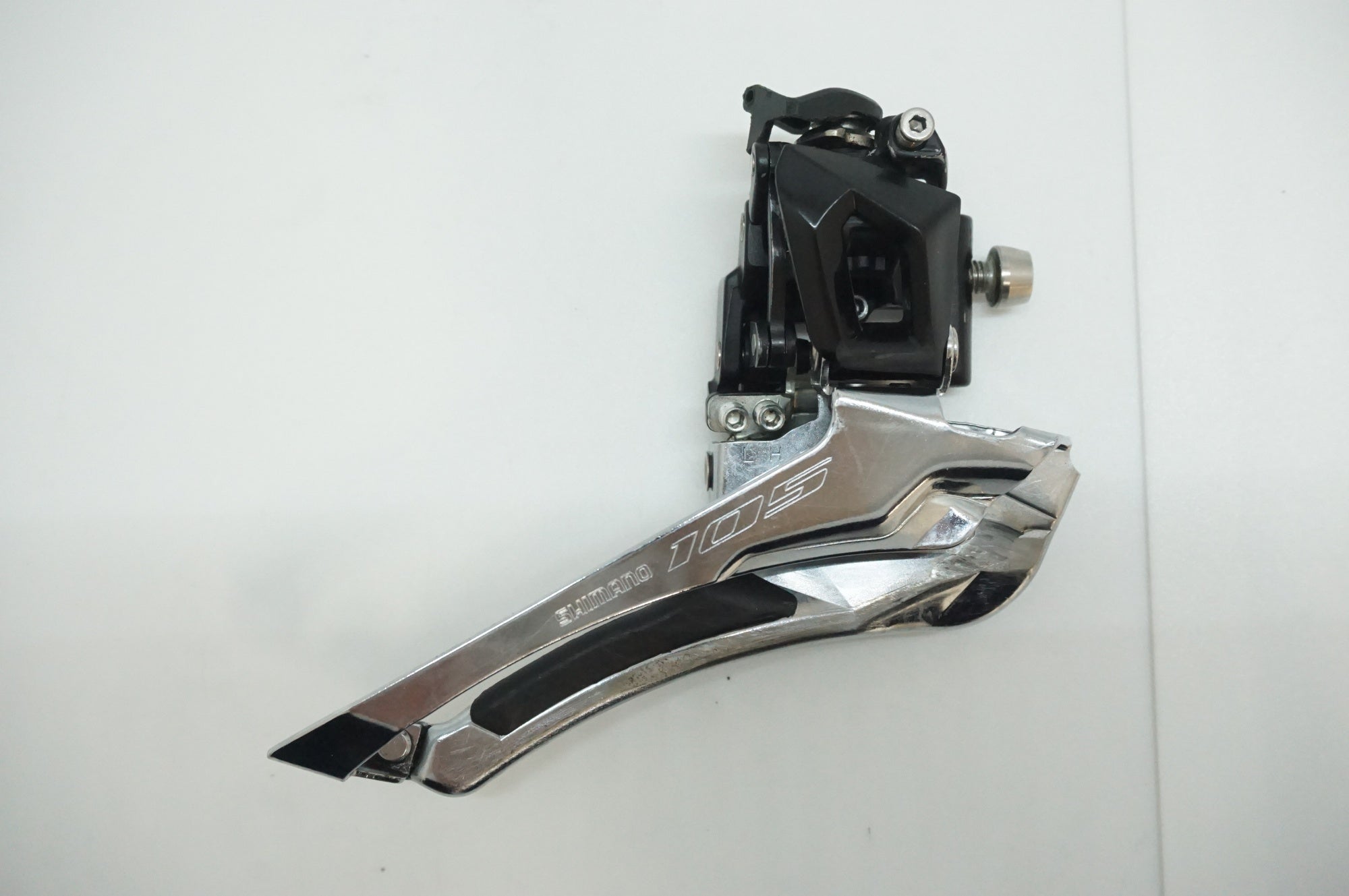 SHIMANO 「シマノ」 105 FD-R7000 フロントディレイラ― / 福岡店