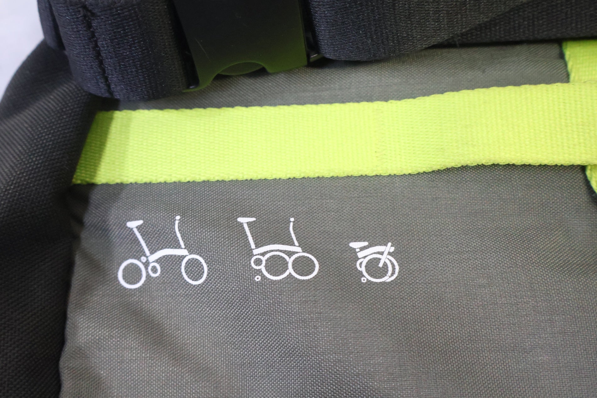 BROMPTON 「ブロンプトン」 ROLL TOP BAG フロントバッグ / 高知店