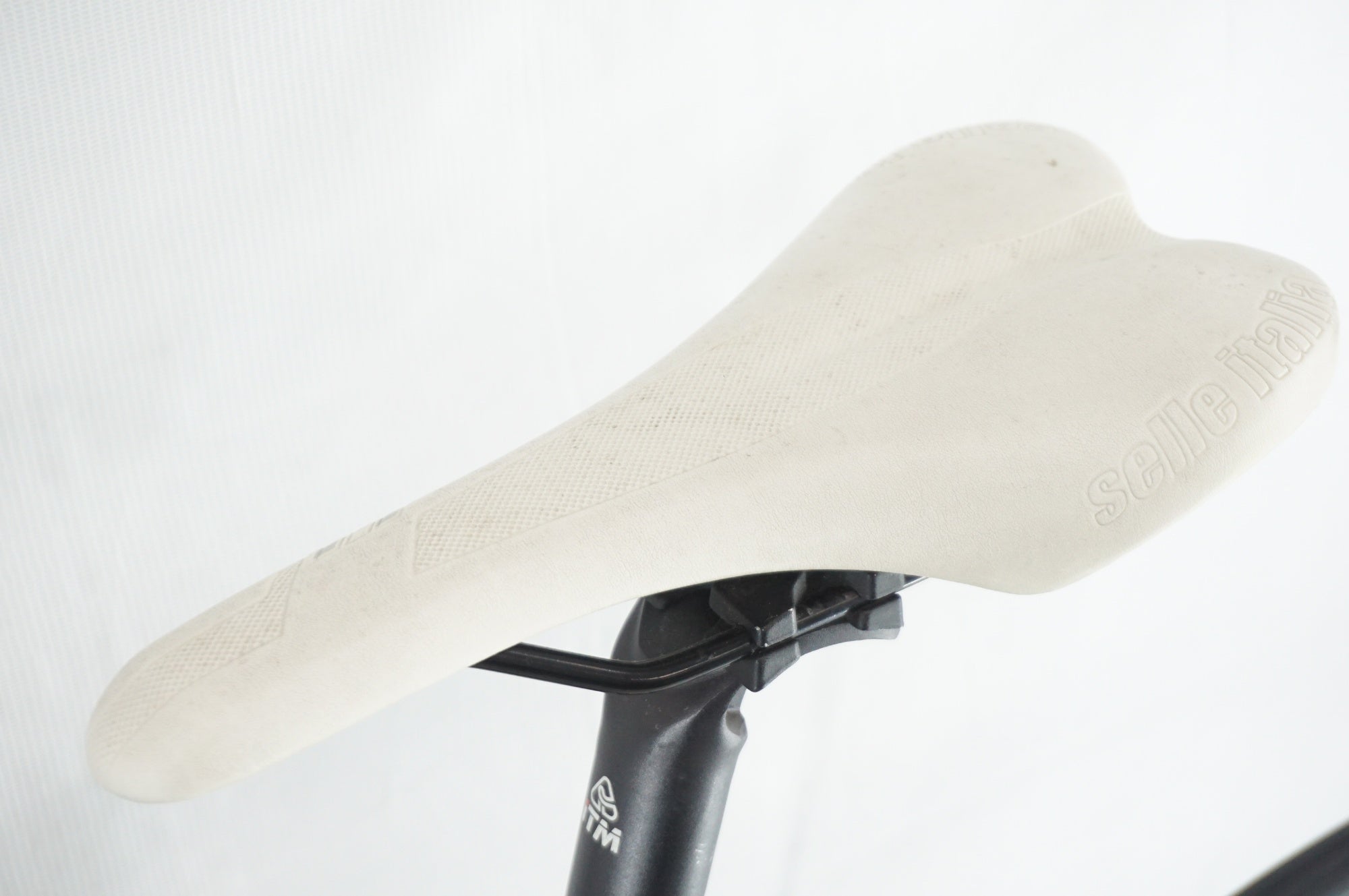 BOTTECCHIA 「 ボッテキア」  8AVIO 2013年モデル ロードバイク / 阪急塚口店