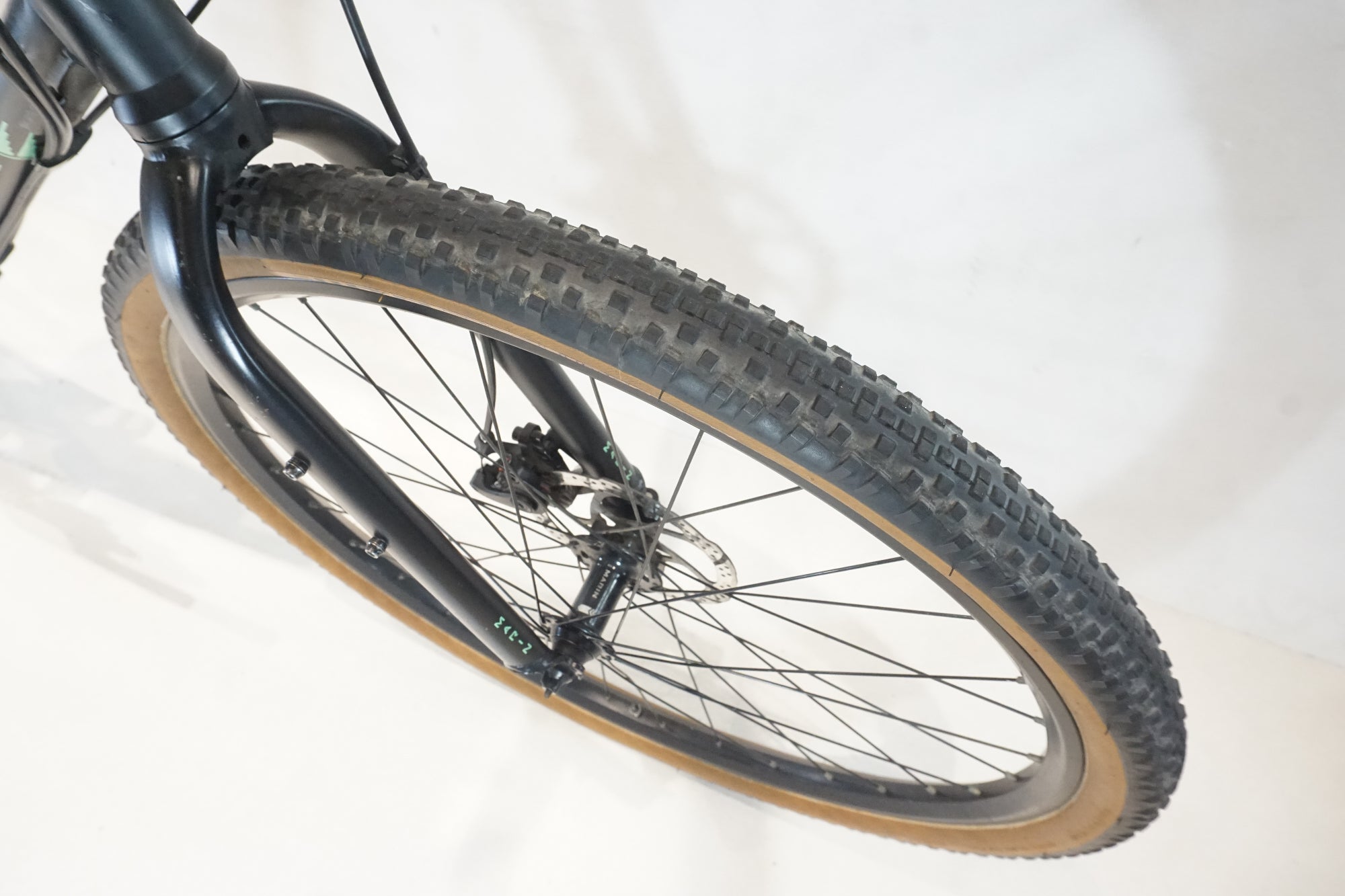 MARIN 「マリン」 FOUR CORNERS 2023年モデル グラベル ロードバイク