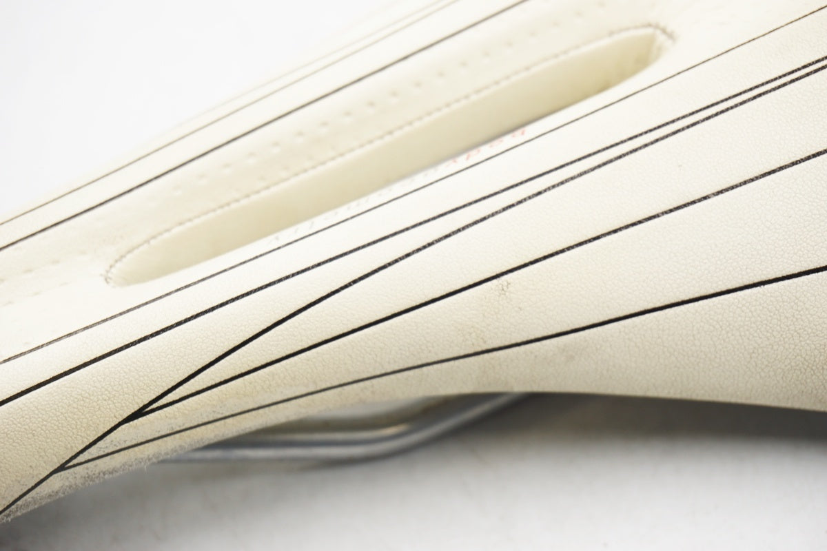 SPECIALIZED 「スペシャライズド」 サドル / 奈良店