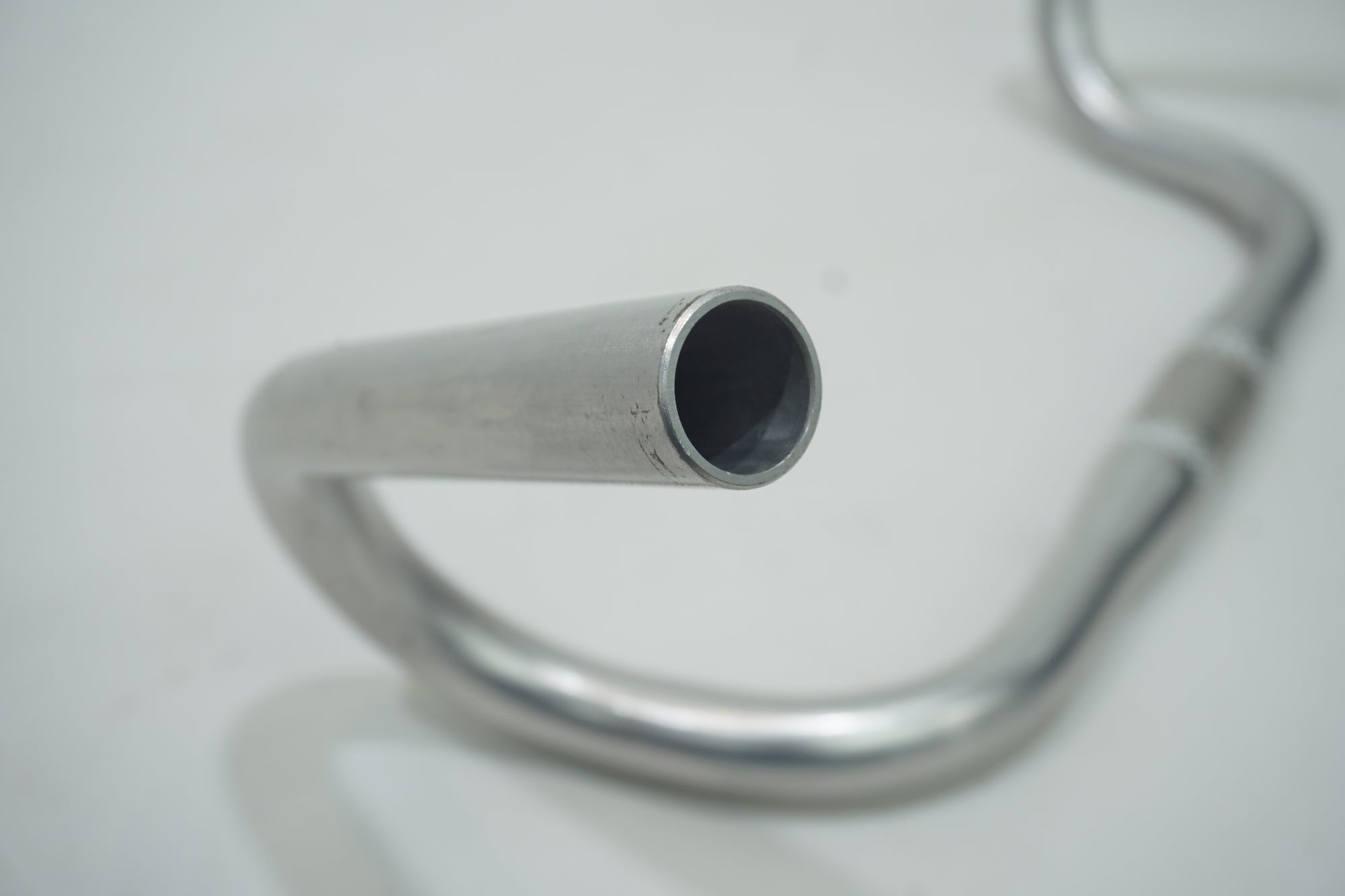 SIM WORKS 「シムワークス」 SMILE BAR 31.8φ 540mm ハンドル / 京都西院店