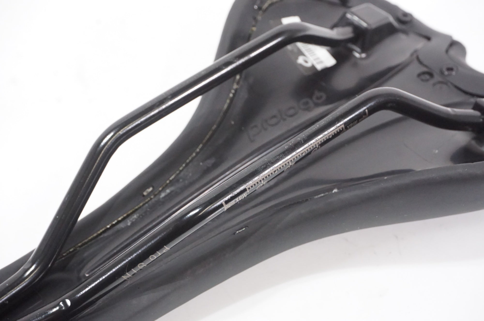 PROLOGO 「プロロゴ NAGO RS サドル / AKIBA店