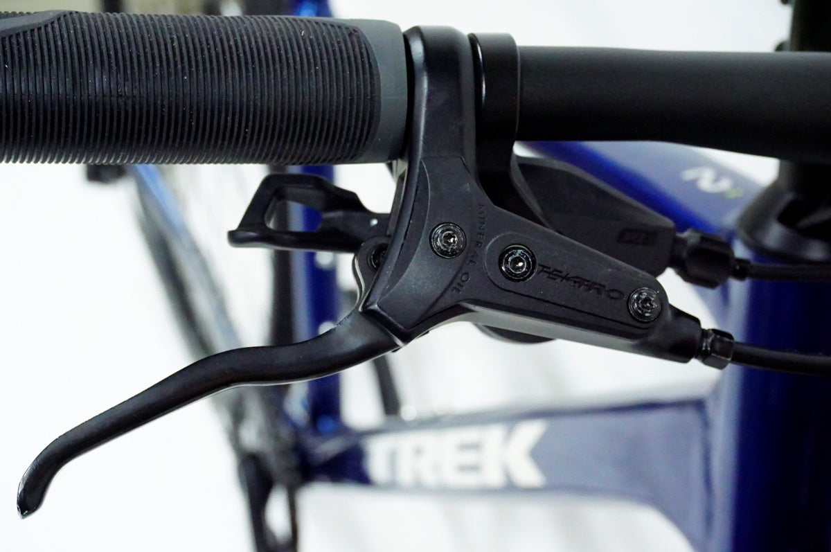 TREK 「トレック」 FX2 DISC 2024-25年モデル クロスバイク / 名古屋大須店