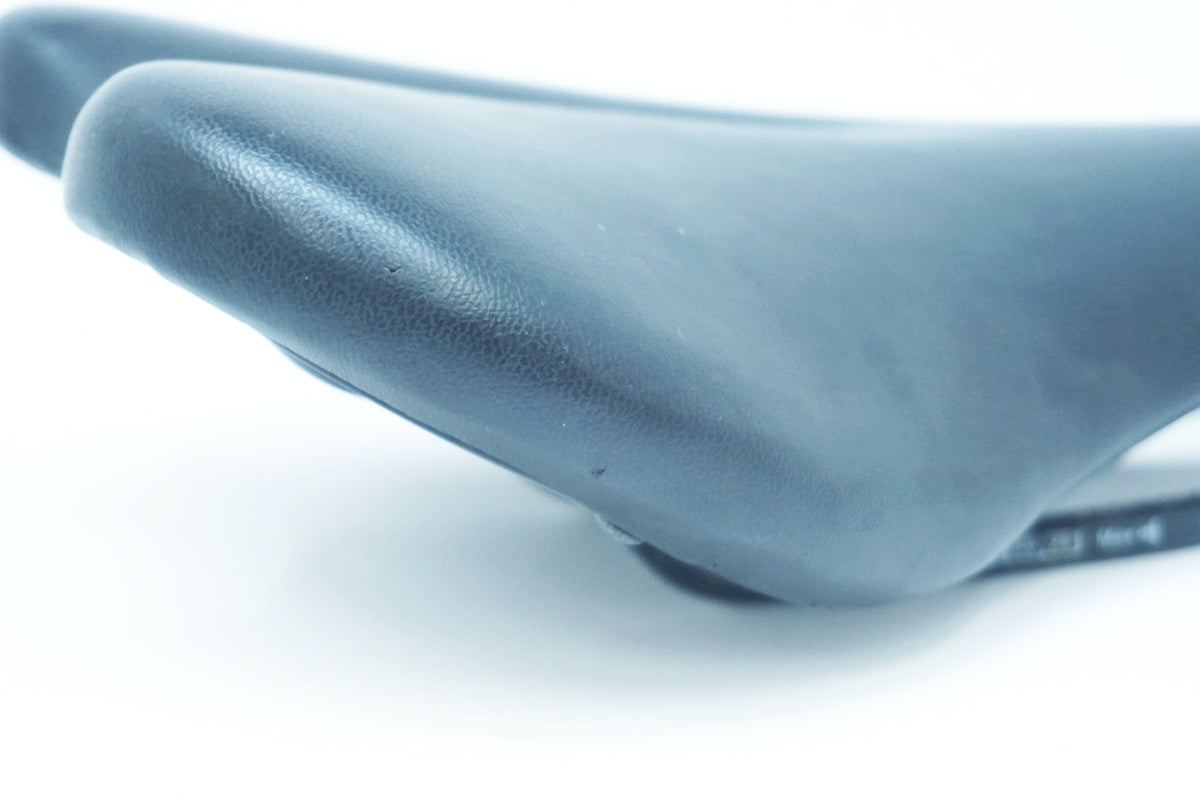 VELO 「ベロ」 サドル / 大阪美原北インター店