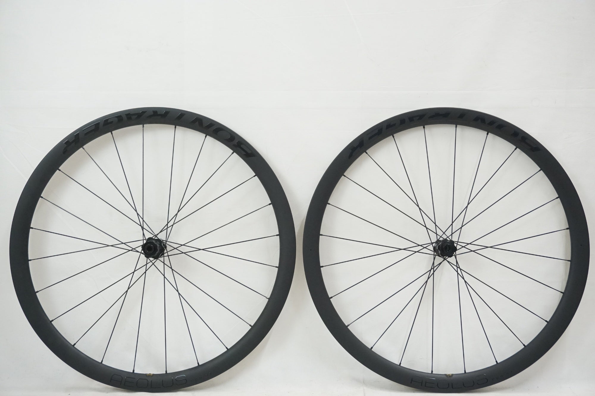 BONTRAGER 「ボントレガー」 AEOLUS PRO 37 DISC シマノ11速 ホイールセット / 福岡店