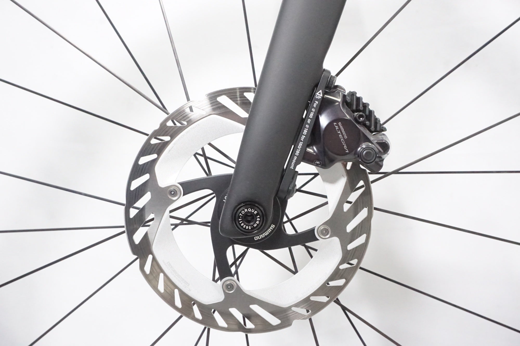 TREK 「トレック」 EMONDA SL7 2024年モデル ロードバイク / AKIBA店