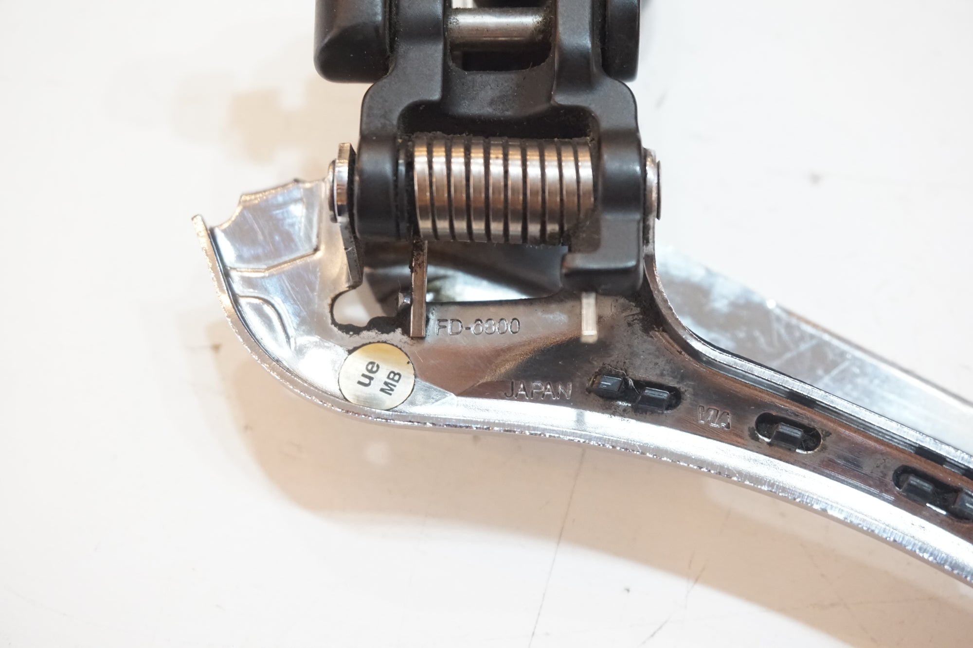 SHIMANO 「シマノ」 ULTEGRA FD-6800 フロントディレイラー / バイチャリ浦和ベース