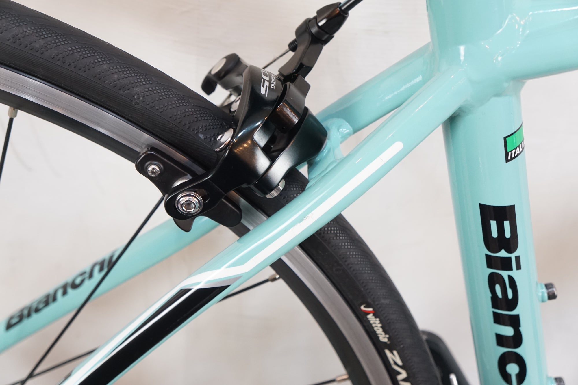 Bianchi VIA NIRONE7 PRO 105（5800）ベース Bianchi VIA NIRONE7 PRO 105（5800）ベース