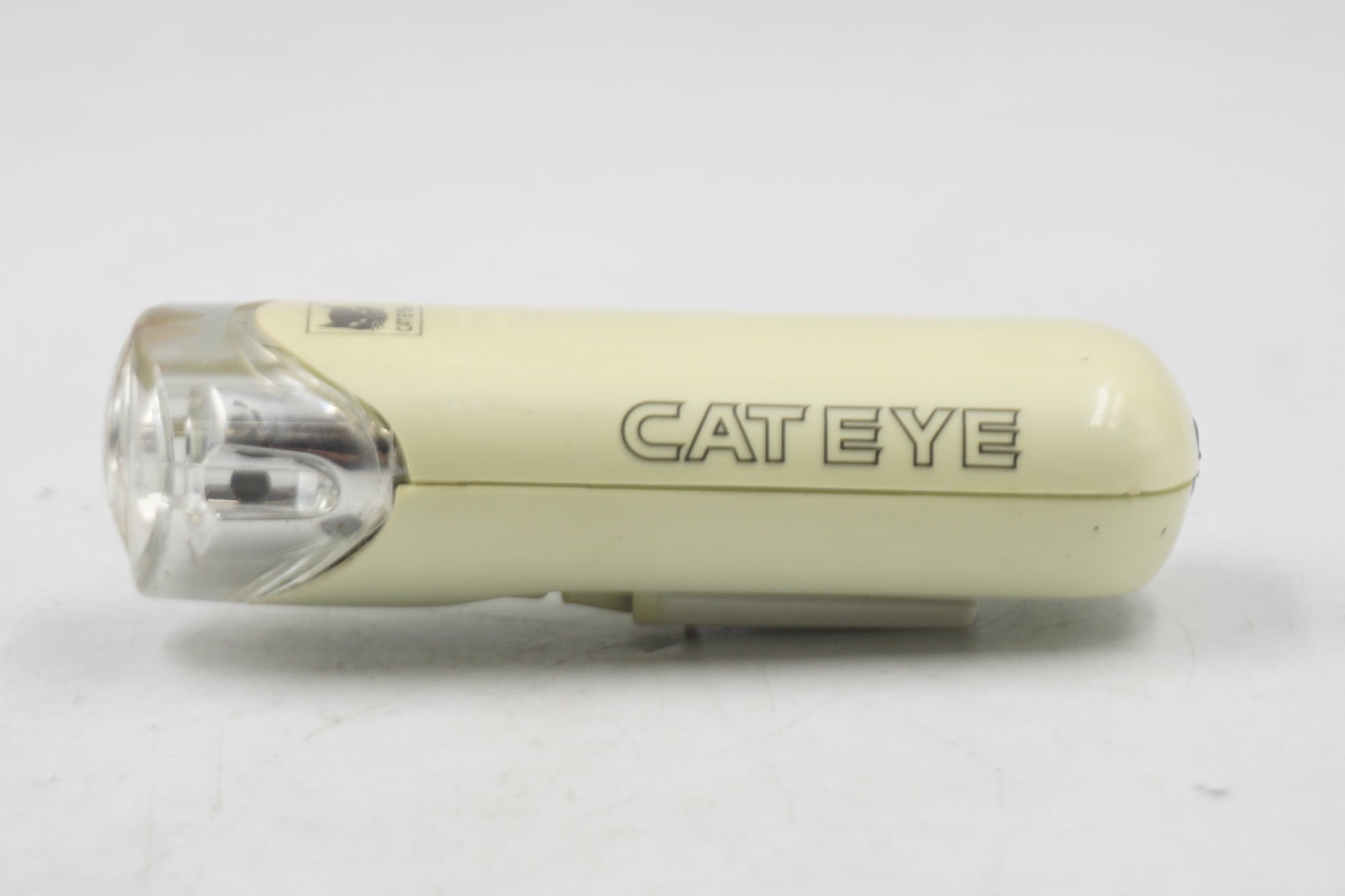 CATEYE 「キャットアイ」 HL-EL130 フロントライト/ 奈良店