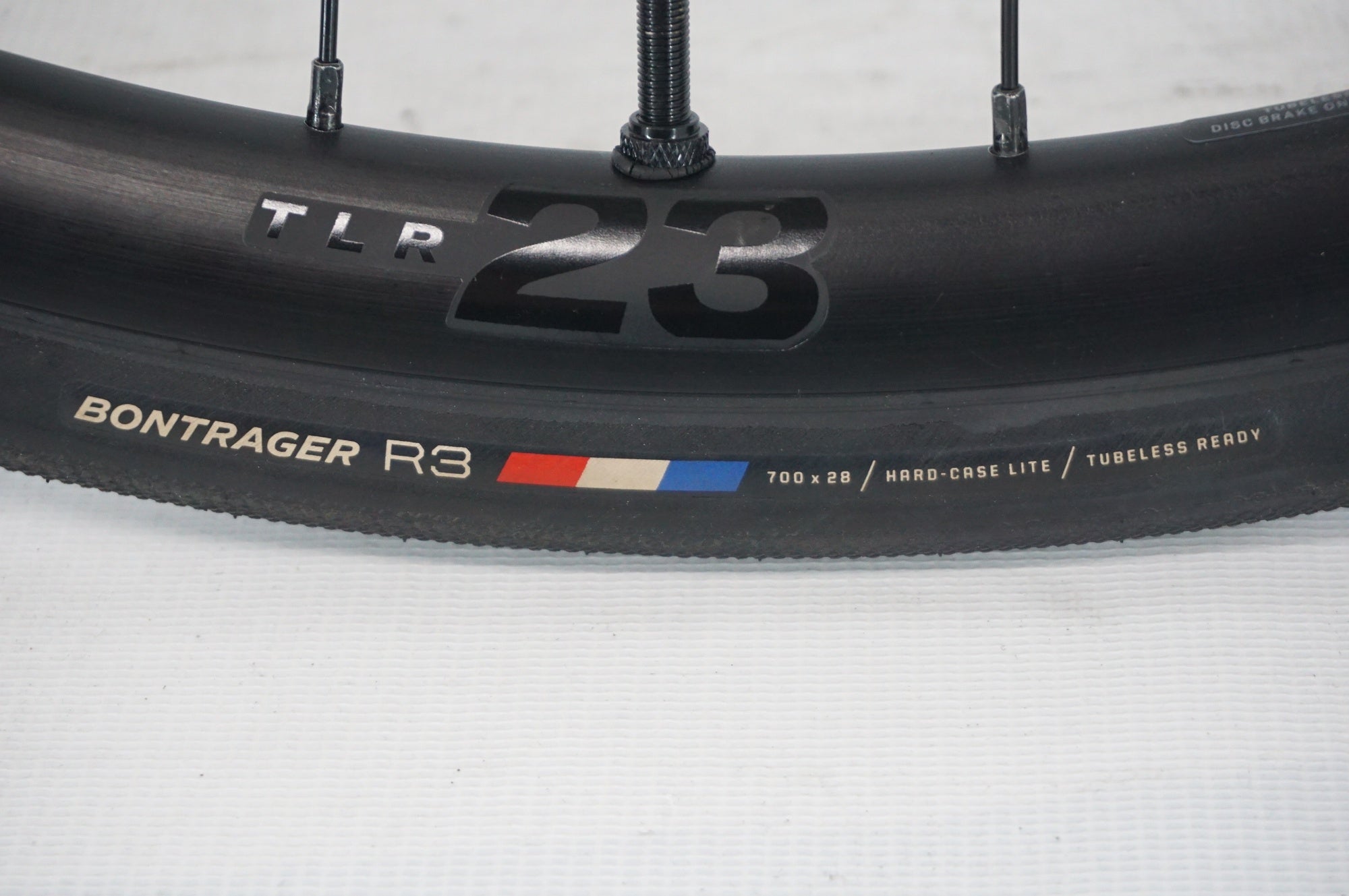 BONTRAGER 「ボントレガー」 PARADIGM TLR23 DISC シマノ11速 ホイールセット / 阪急塚口店