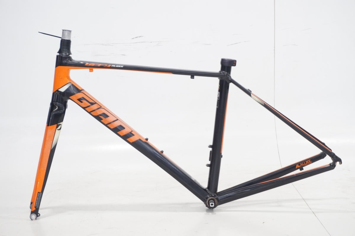 GIANT 「ジャイアント」 DEFY4 ALUXX 2016年モデル フレームセット / 滋賀大津店