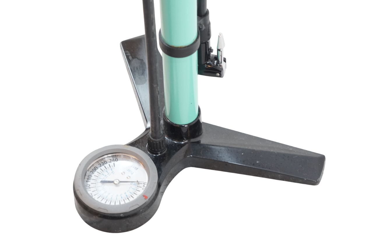 BIANCHI 「ビアンキ」 フロアポンプ / バイチャリ浦和ベース