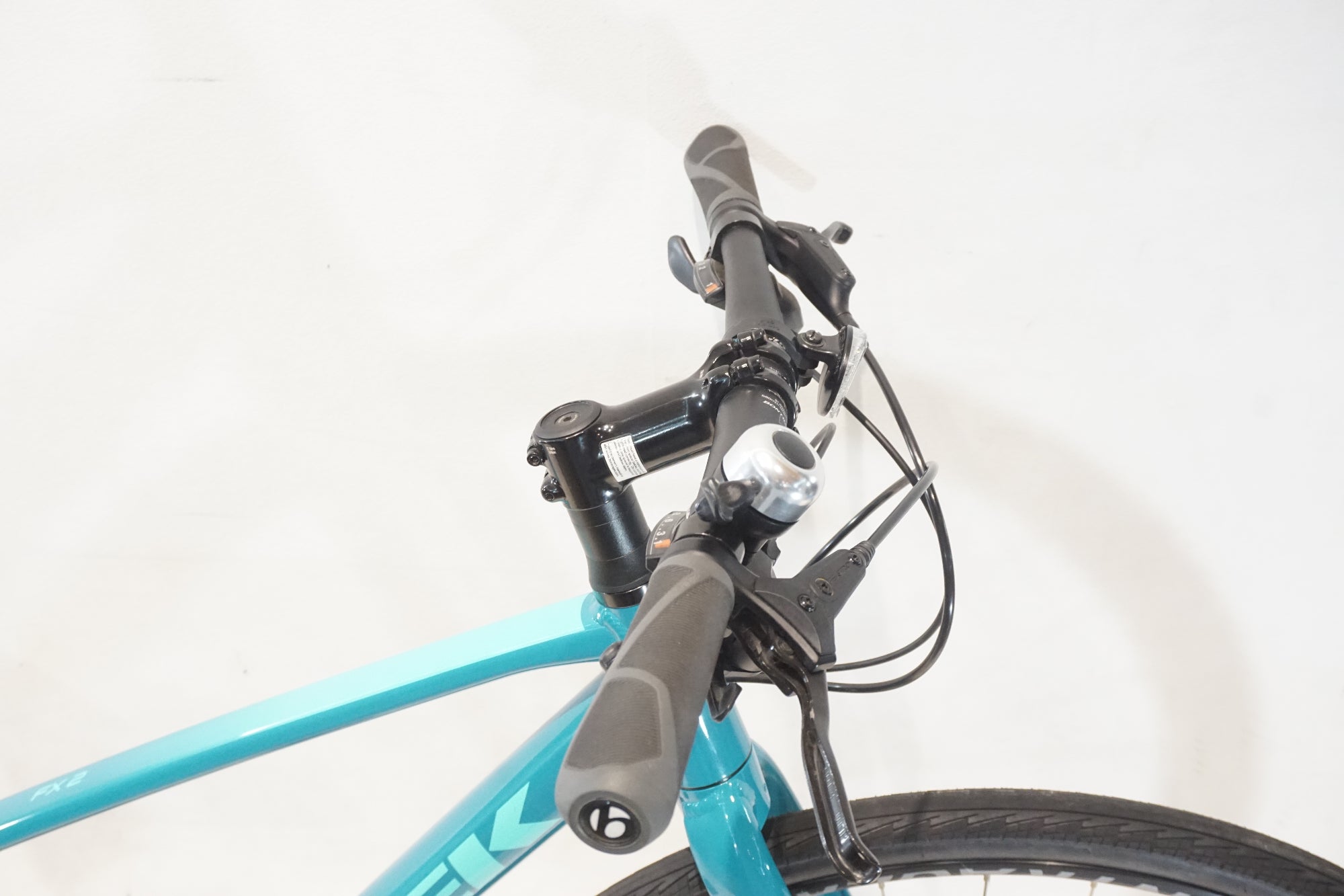 TREK 「トレック」 FX2 DISC WSD 2020年モデル クロスバイク　5022060400007 TREK 「トレック」 FX2 DISC WOMEN'S 2020-2021年モデル クロスバイク