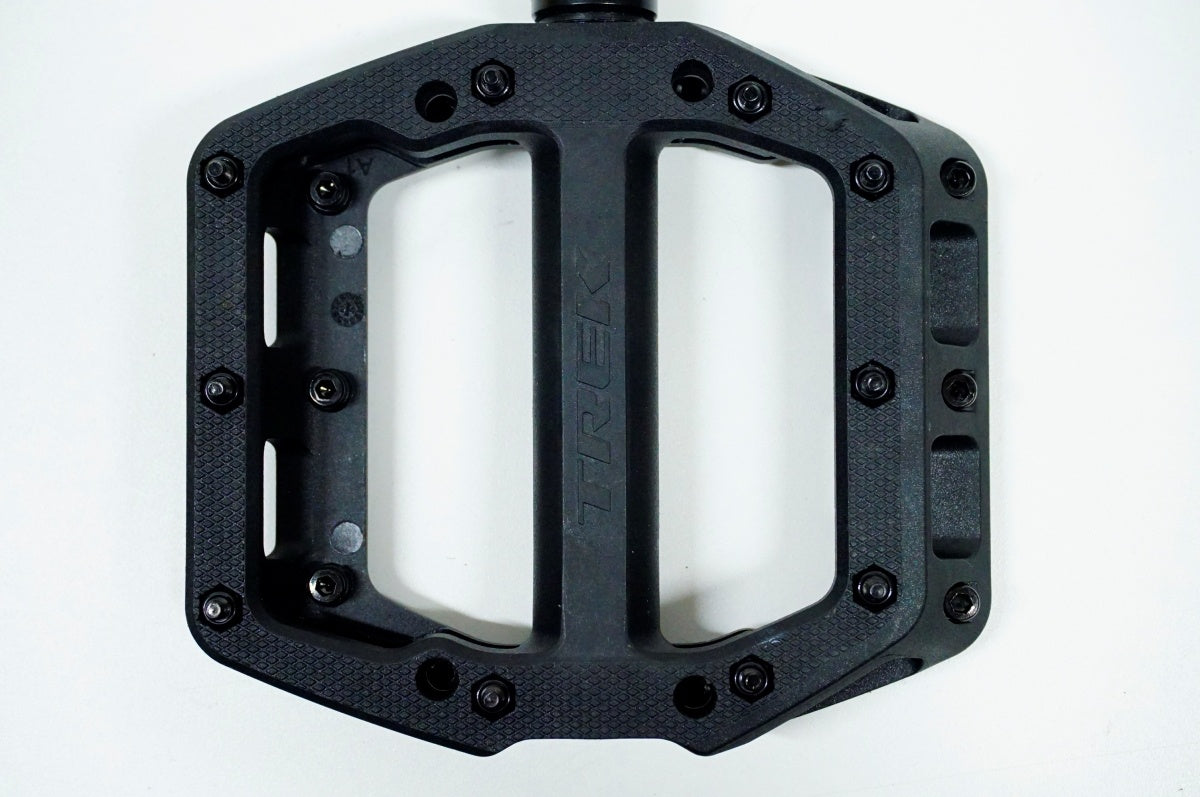 TREK 「トレック」 LINE ELITE ペダル / 名古屋大須店