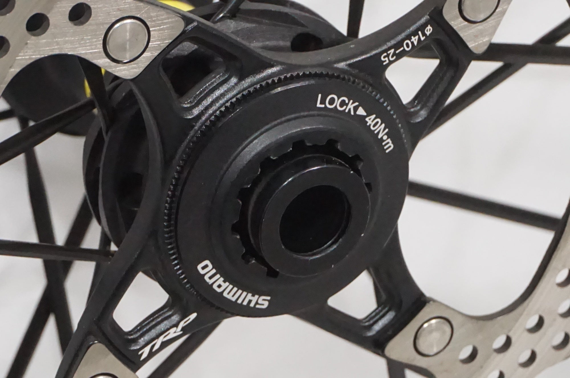 MAVIC 「マヴィック」 COSMIC SLR 65 DISC シマノ11速 ホイールセット