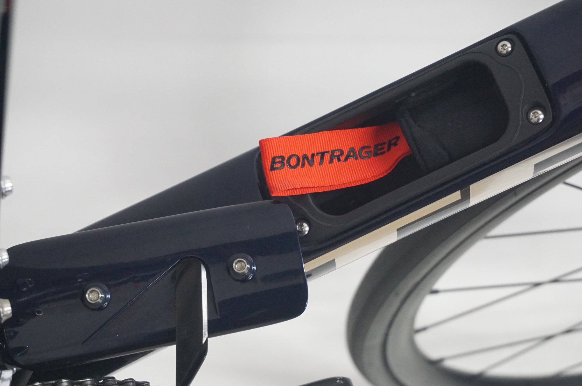 TREK 「トレック」 DOMANE SL 5 GEN 3 2022年モデル ロードバイク