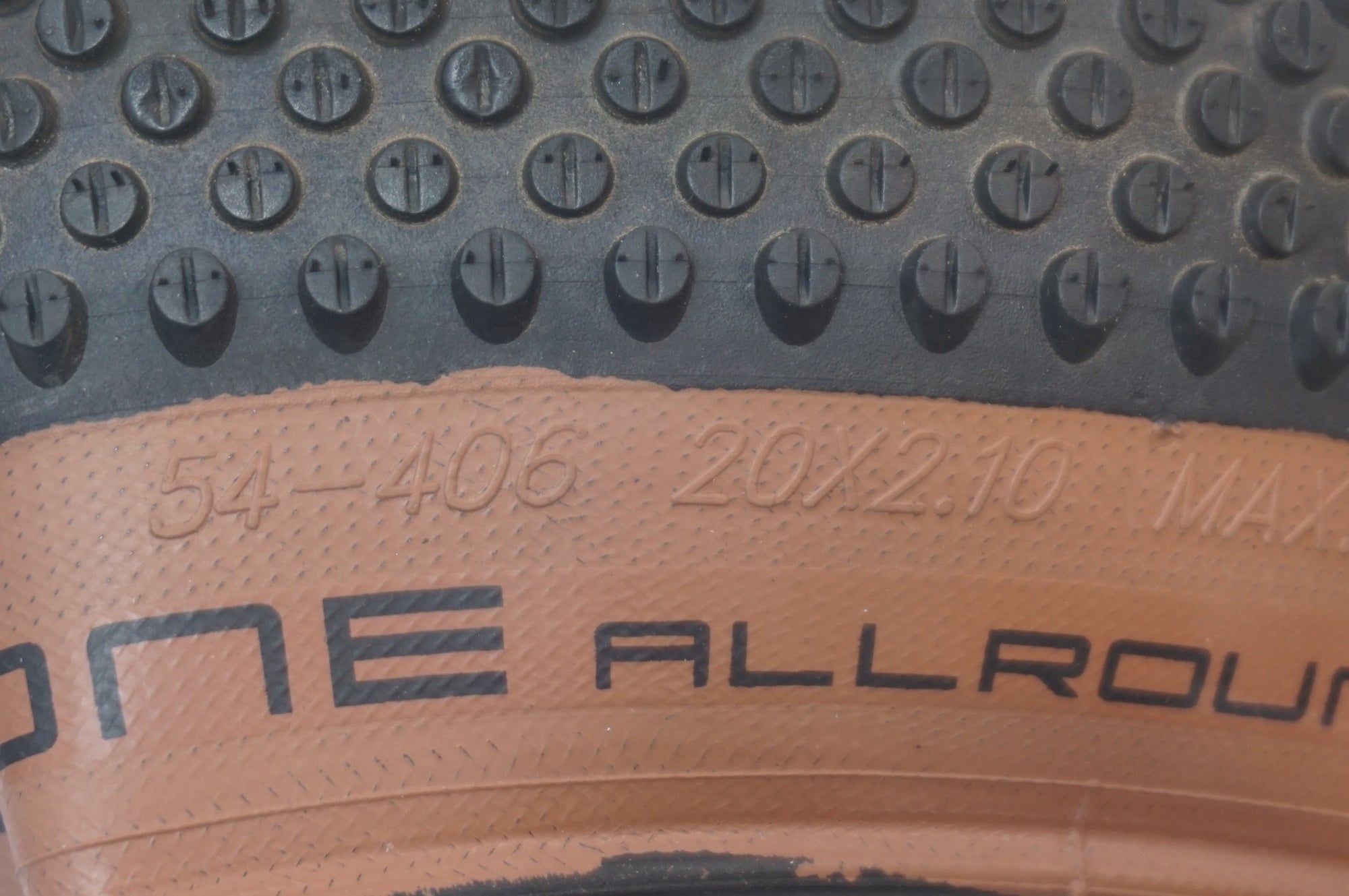 SCHWALBE 「シュワルベ」 G-ONE ALLROUND 406-54C TLE タイヤ2本セット / 世田谷店