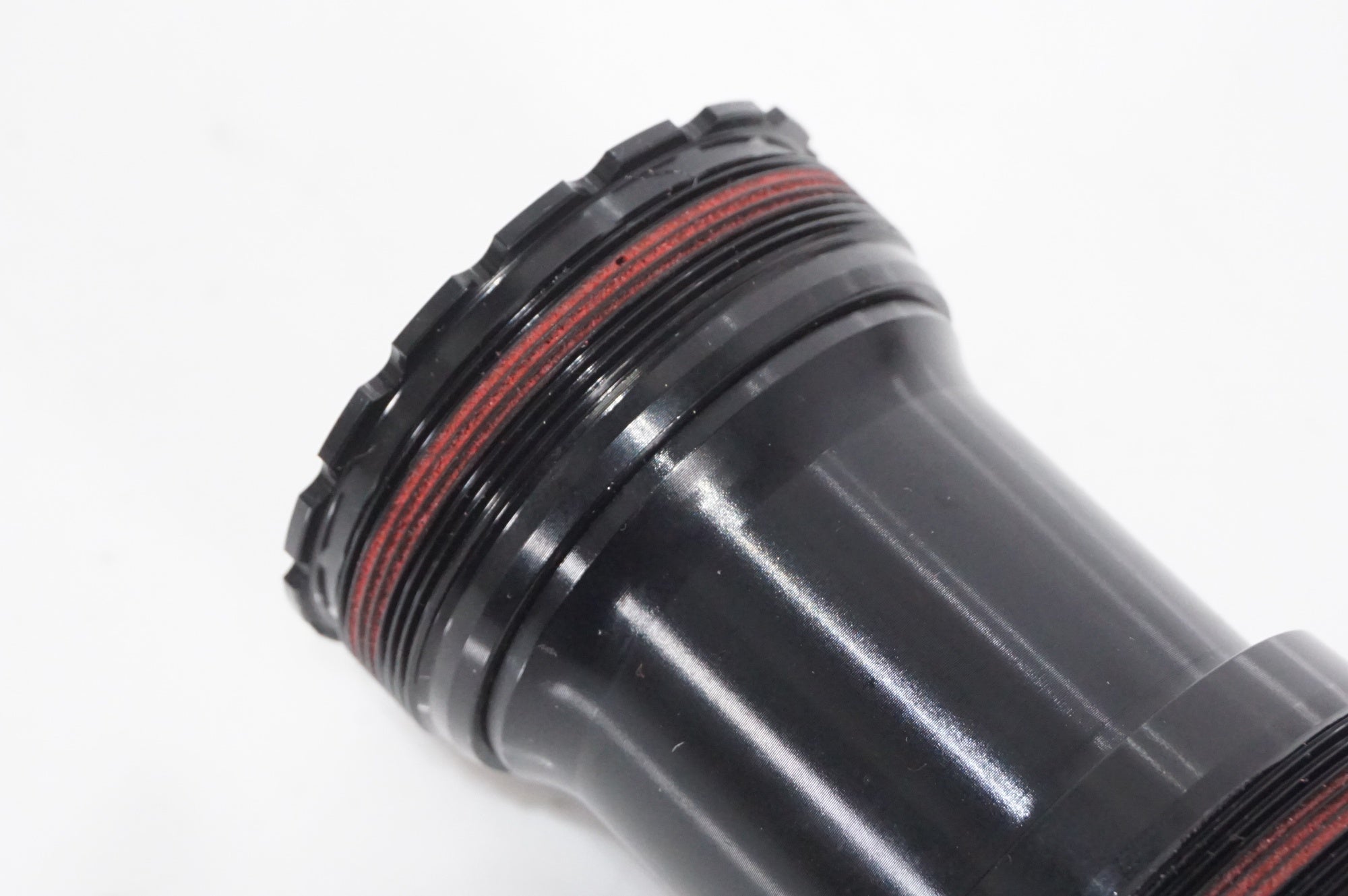 TOKEN 「トーケン」 T47R30 ボトムブラケット / AKIBA店