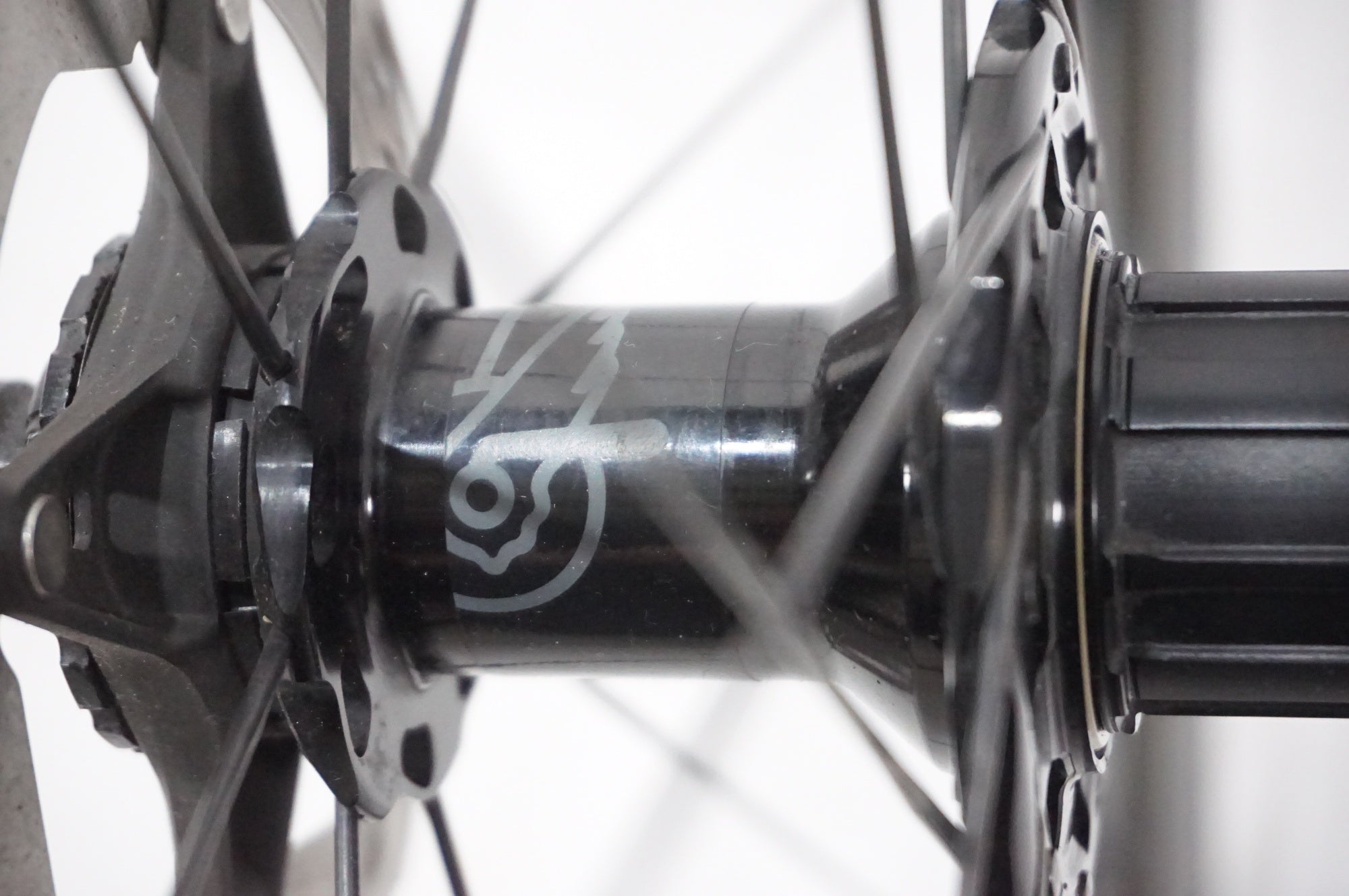 CAMPAGNOLO 「カンパニョーロ」 SHAMAL CARBON DB 2-WAY FIT シマノ11