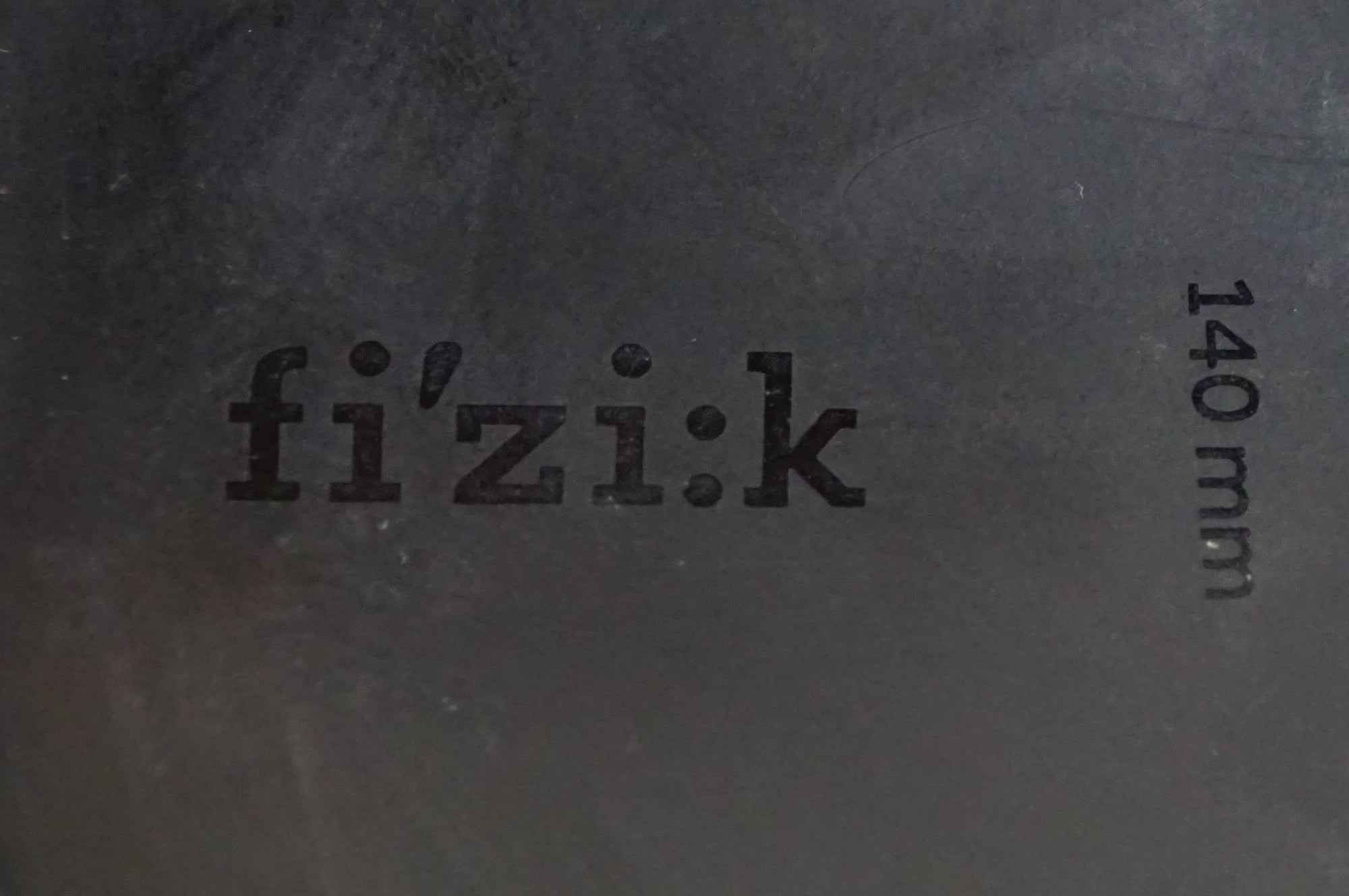 FIZIK 「フィジーク」 VENTO ARGO 00 サドル / 熊谷本店