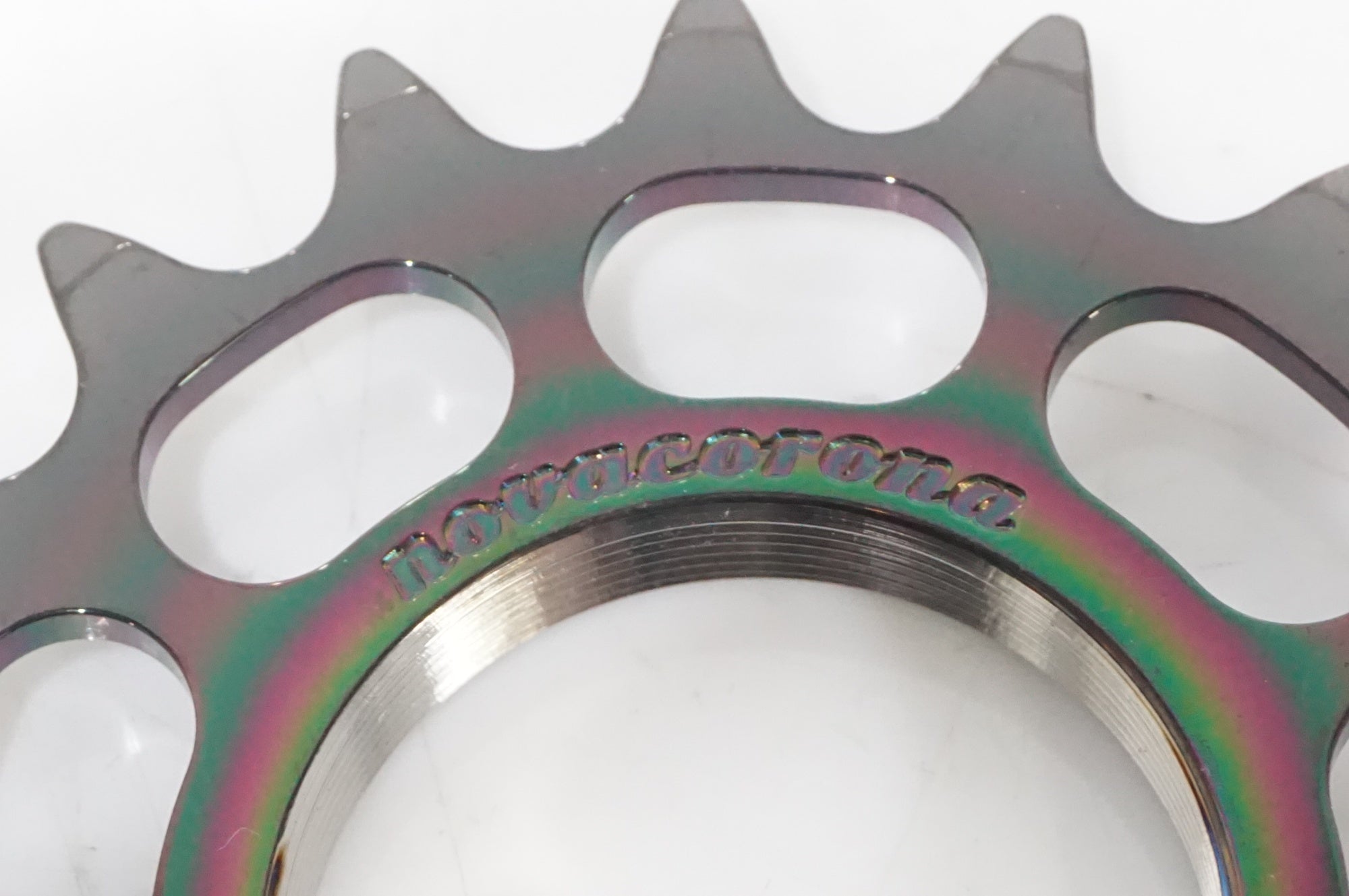 【未走行品】NOVA CORONA チタンコグ 18T ロックリング付き 未走行品】NOVA CORONA チタンコグ 18T ロックリング付き 未走行品