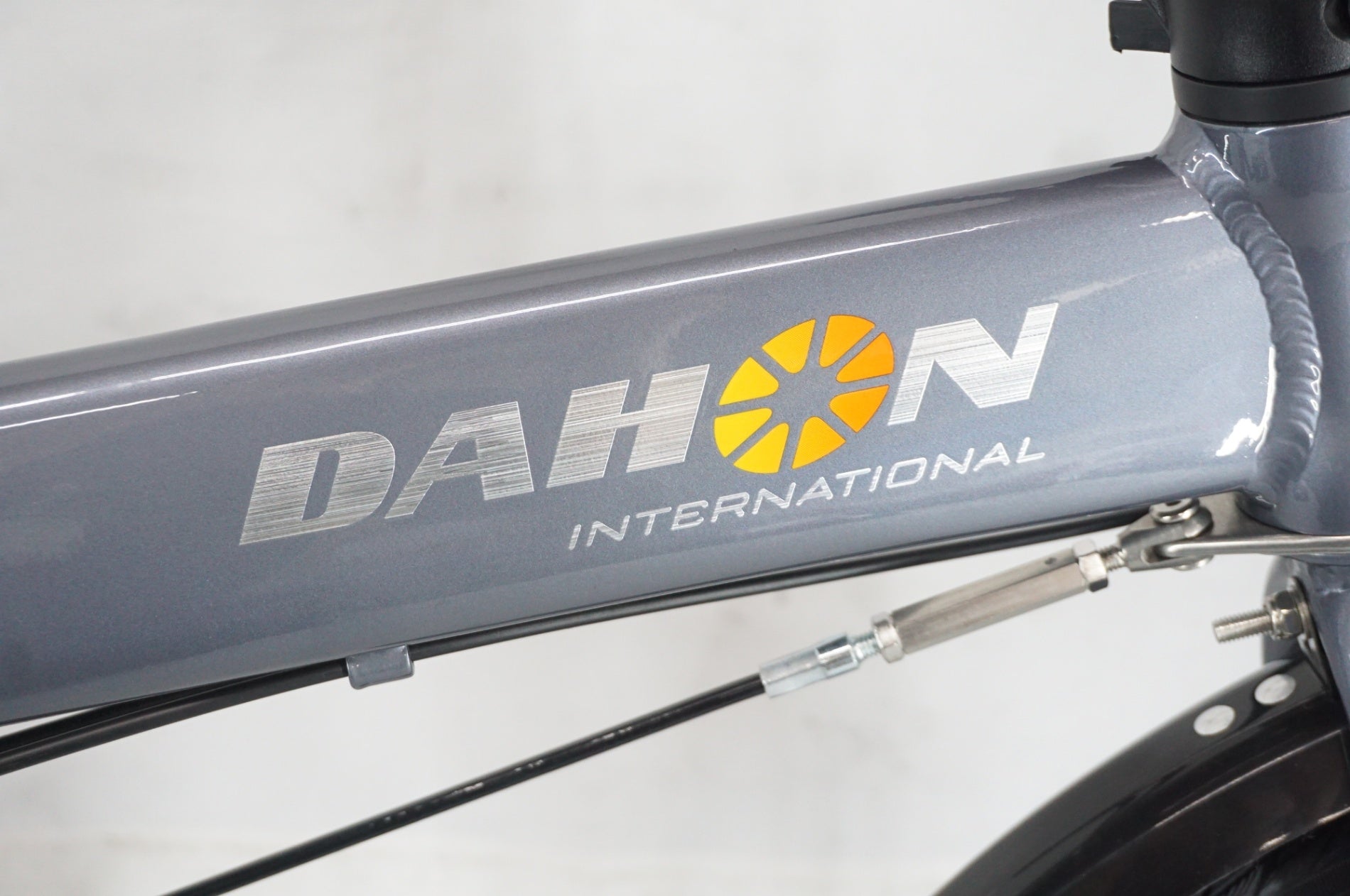 DAHON 「ダホン」 MARINER D8 2024年モデル 折り畳み自転車 / 阪急塚口店