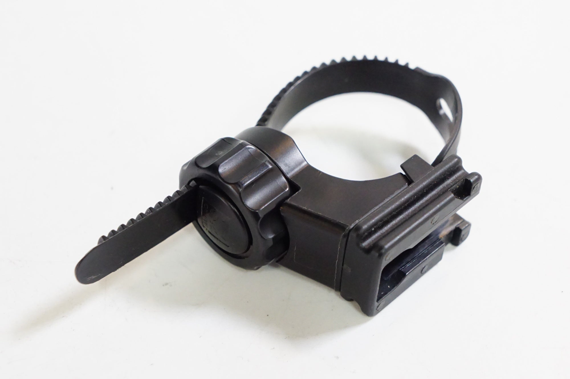 CATEYE 「キャットアイ」 VOLT400 フロントライト / 熊谷本店